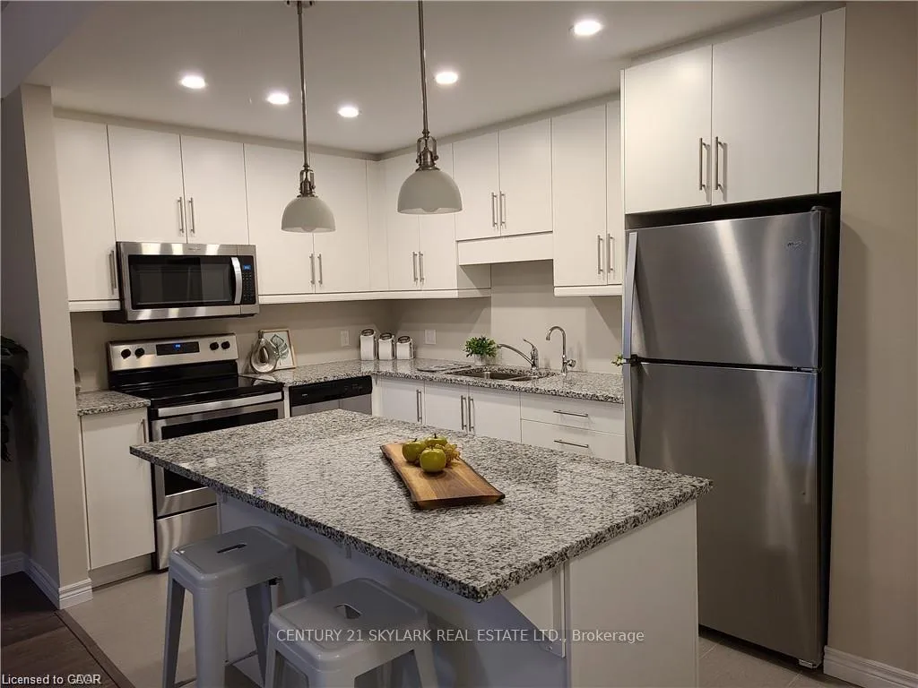 Photo 4 of 333 Gosling Gardens, Guelph, Clairfields/Hanlon Business Park — HOMEH