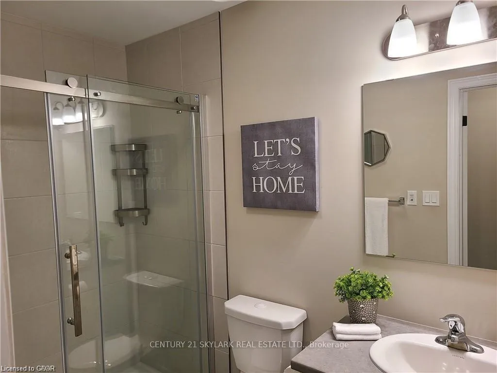 Photo 7 of 333 Gosling Gardens, Guelph, Clairfields/Hanlon Business Park — HOMEH