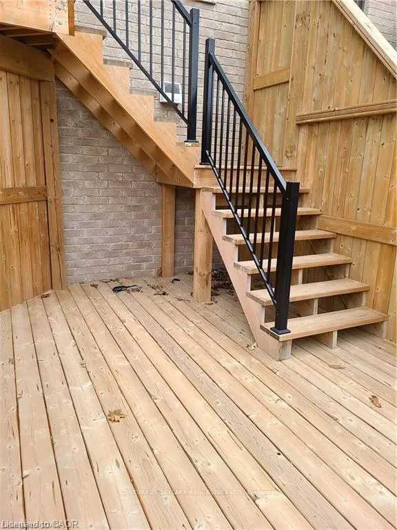 Photo 8 of 333 Gosling Gardens, Guelph, Clairfields/Hanlon Business Park — HOMEH
