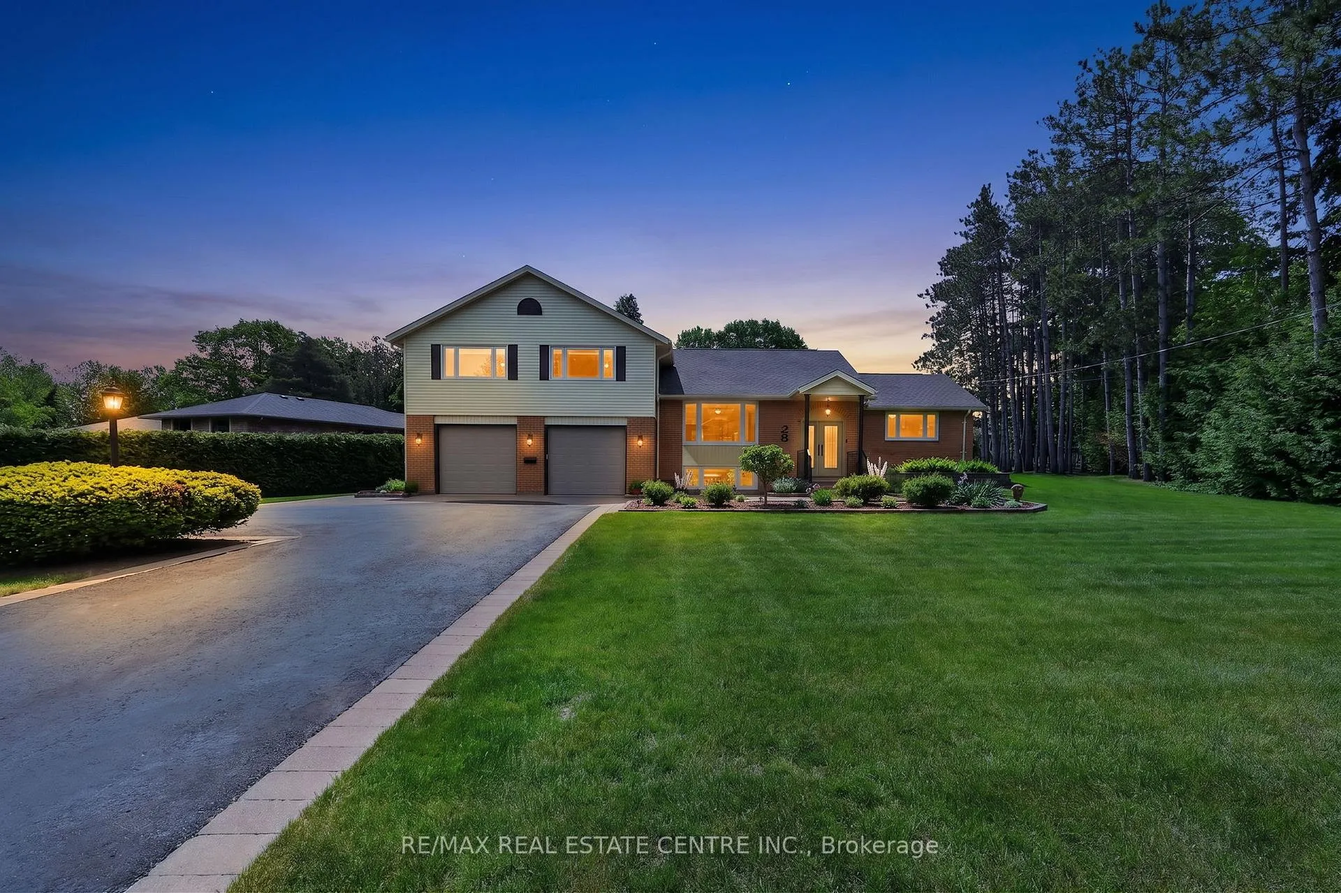 Photo 1 of 28 Starrview Crescent, Mono, Rural Mono — HOMEH