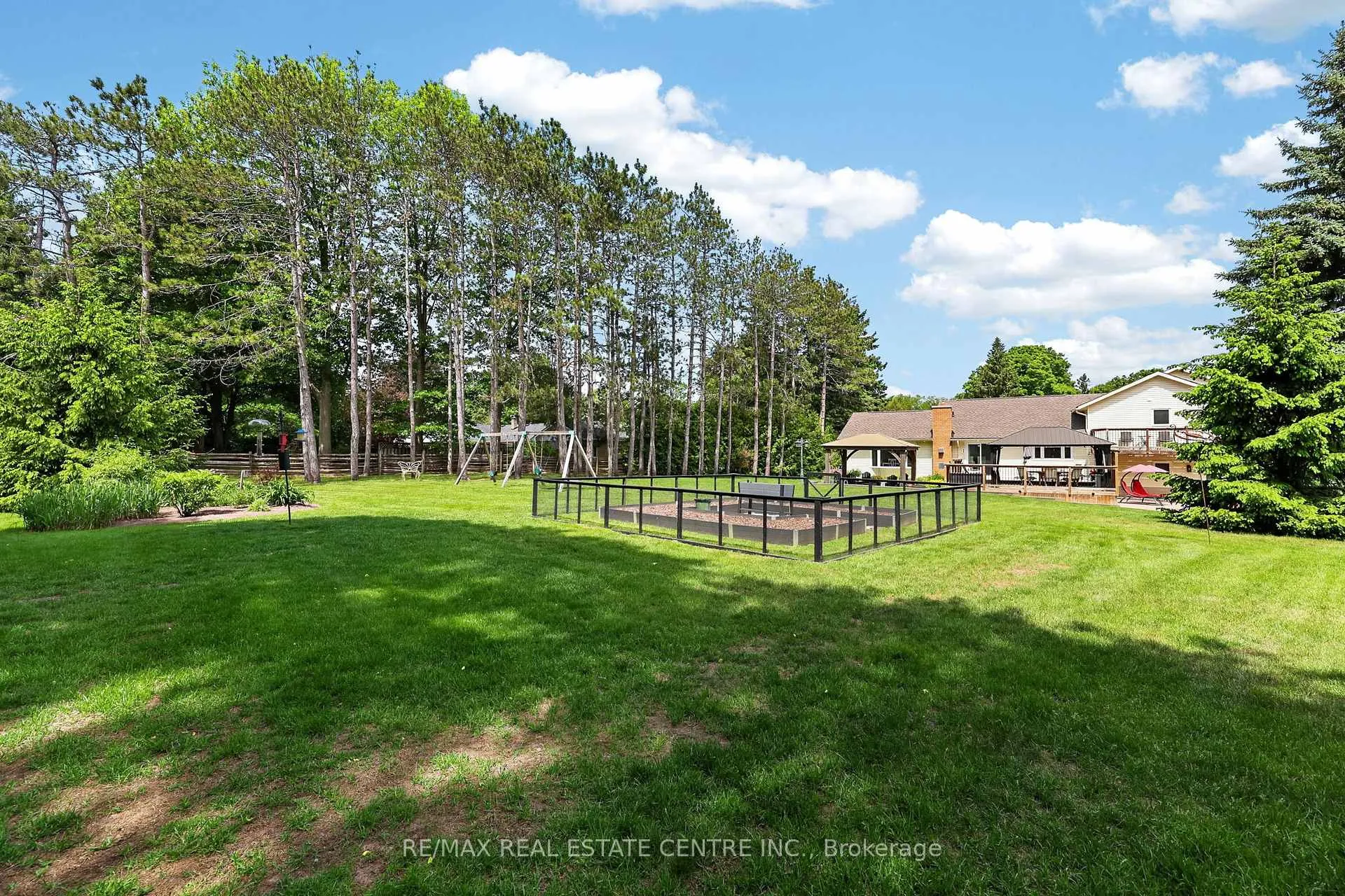Photo 40 of 28 Starrview Crescent, Mono, Rural Mono — HOMEH
