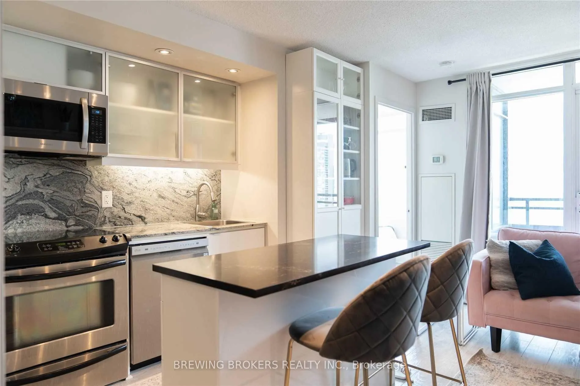 Photo 9 of Unit 3311, 25 Telegram Mews, Toronto, Waterfront Communities — HOMEH