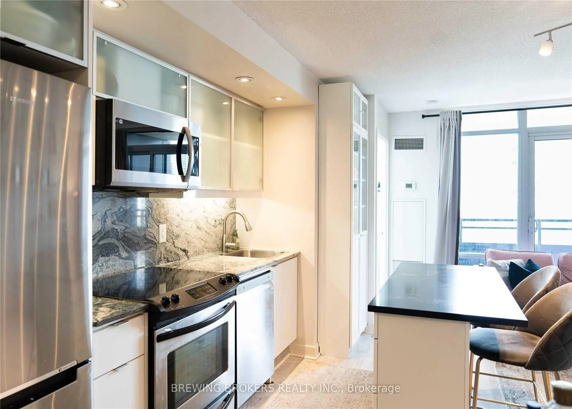 Photo 10 of Unit 3311, 25 Telegram Mews, Toronto, Waterfront Communities — HOMEH