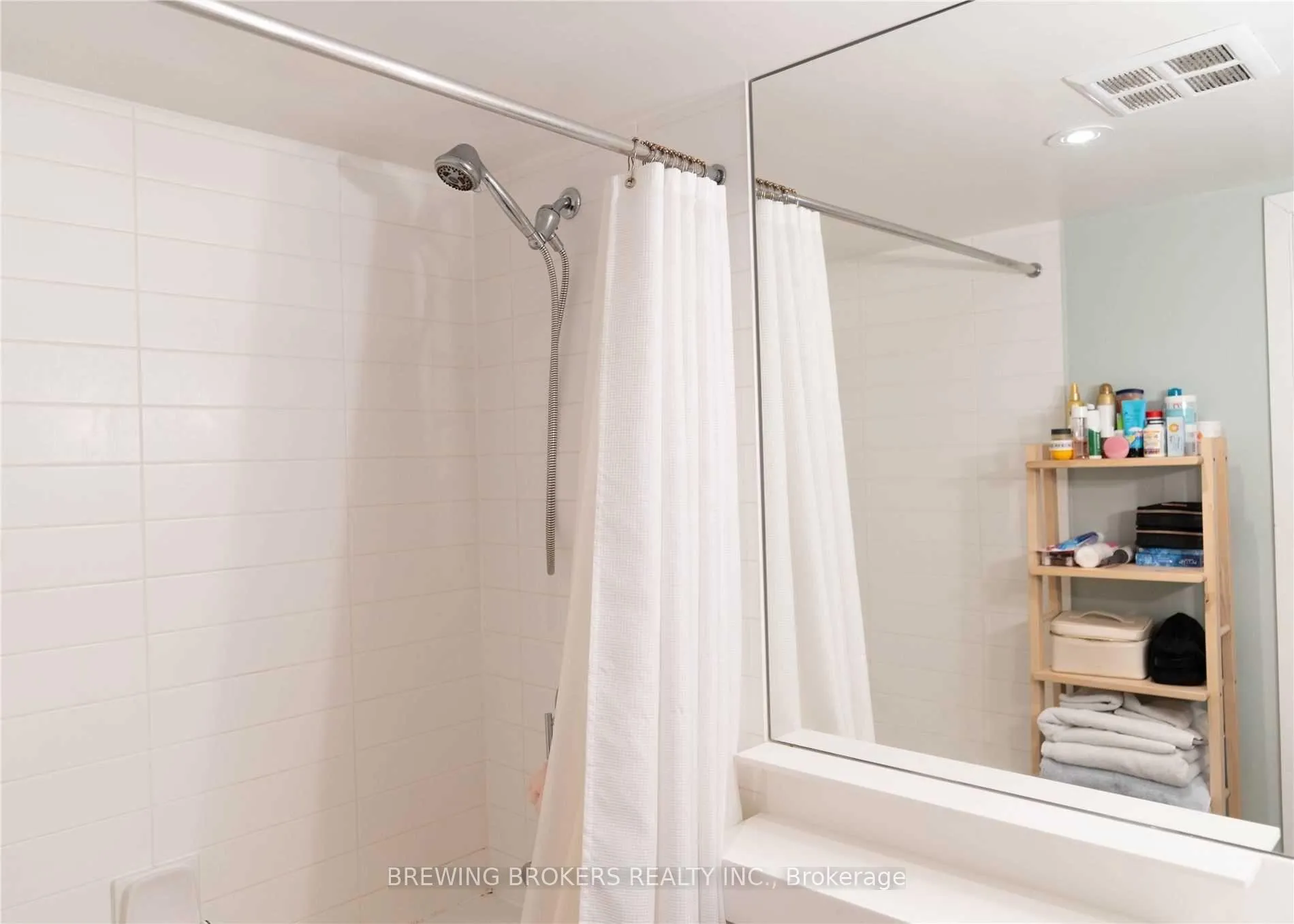 Photo 13 of Unit 3311, 25 Telegram Mews, Toronto, Waterfront Communities — HOMEH