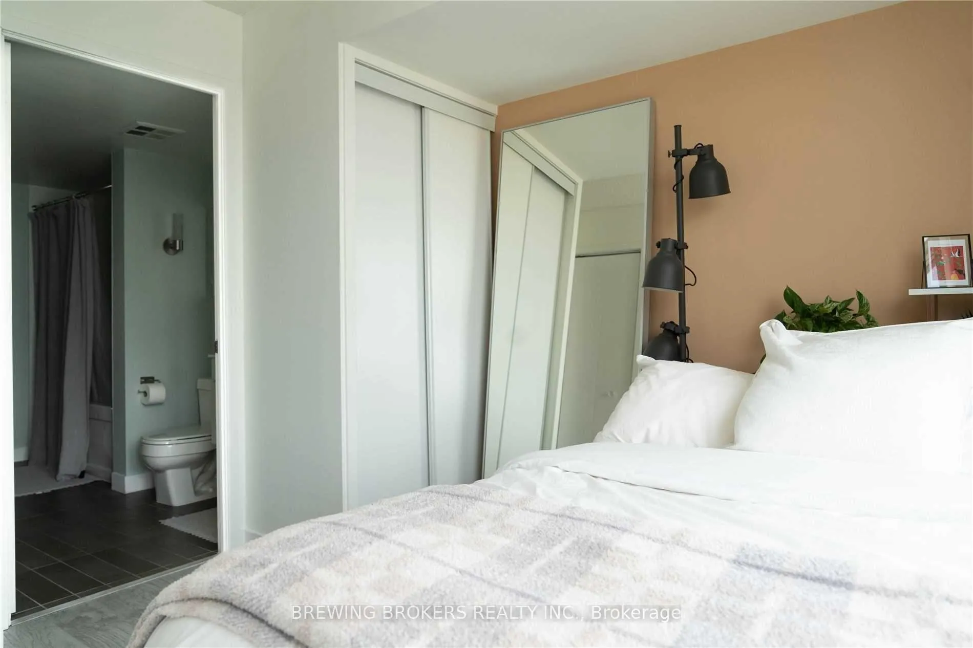 Photo 14 of Unit 3311, 25 Telegram Mews, Toronto, Waterfront Communities — HOMEH