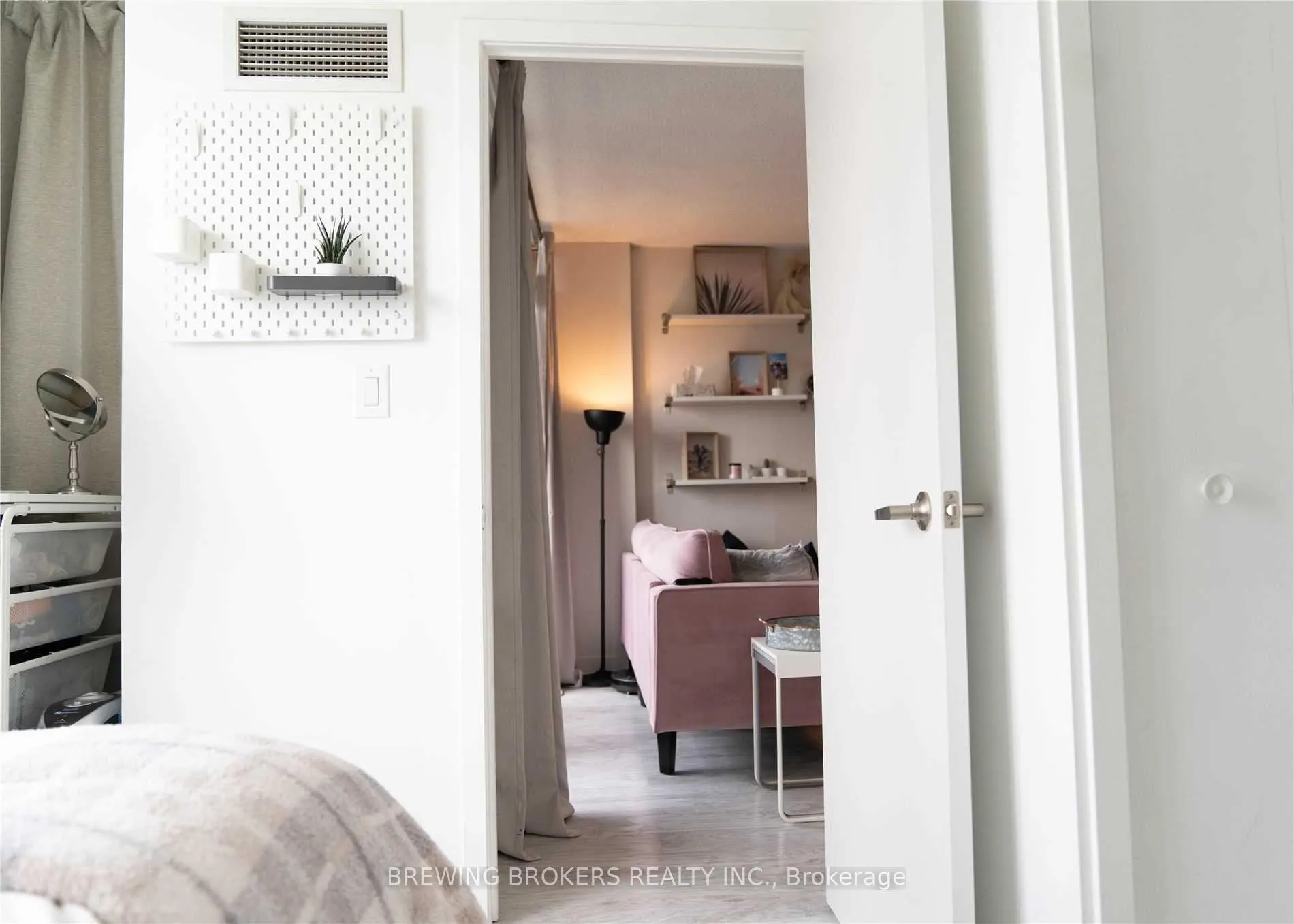 Photo 26 of Unit 3311, 25 Telegram Mews, Toronto, Waterfront Communities — HOMEH