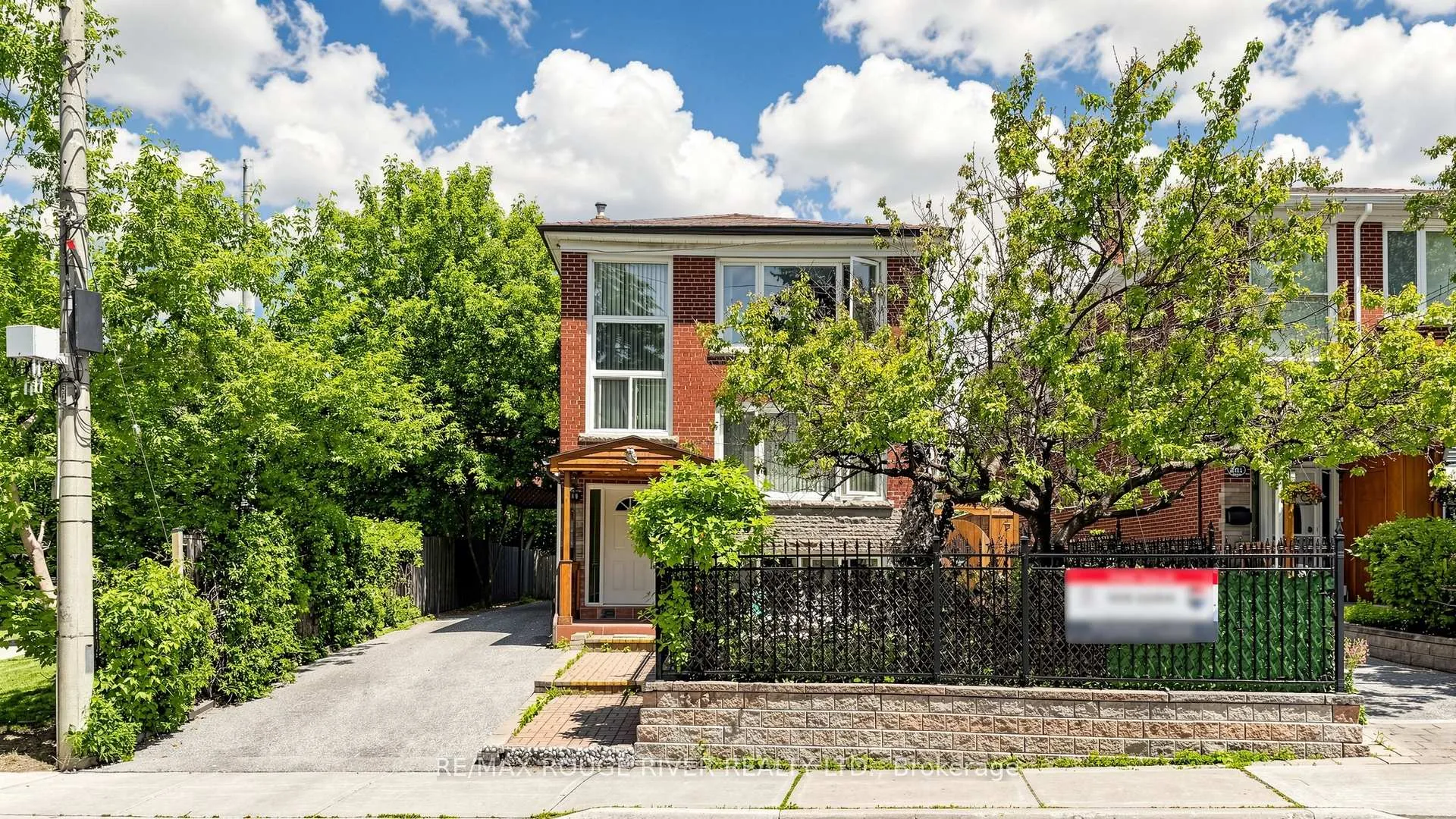Photo 1 of 263 Oak Park Avenue, Toronto, Woodbine-Lumsden — HOMEH