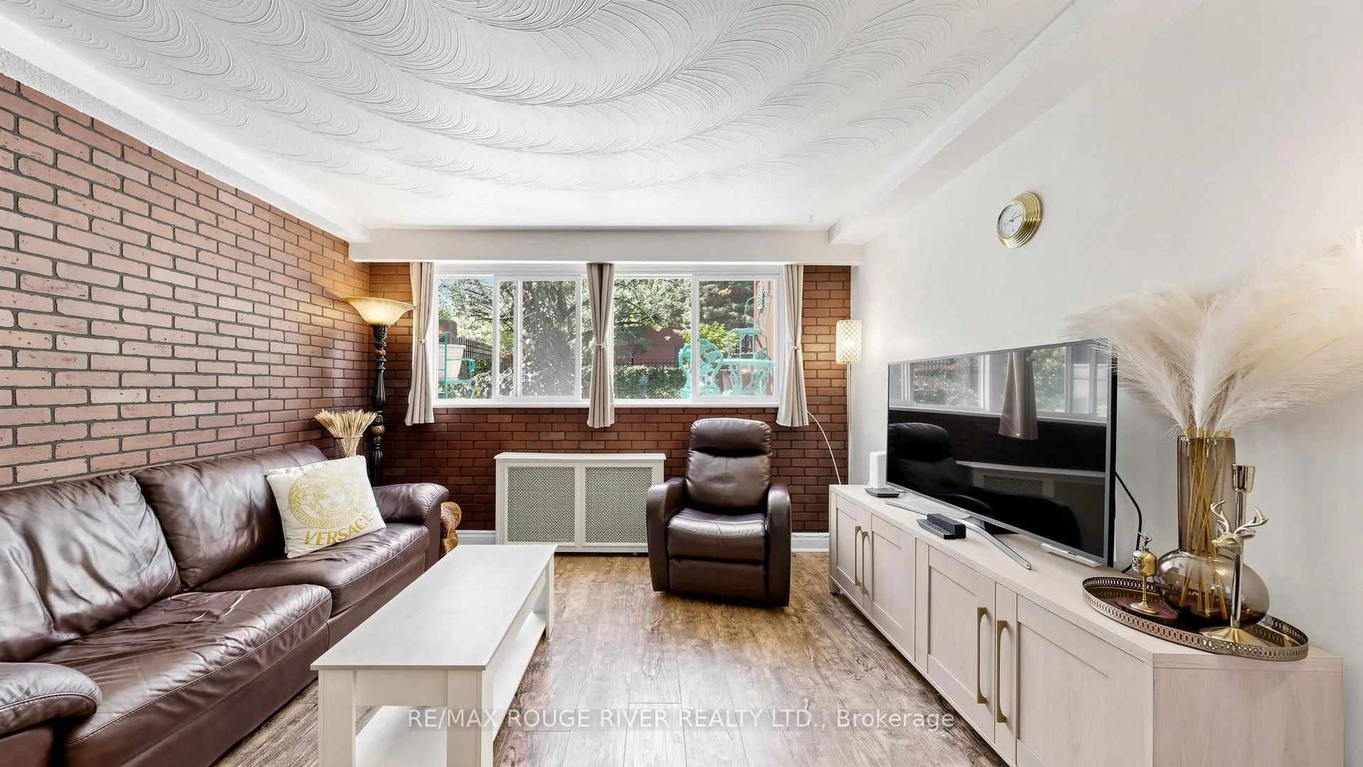Photo 4 of 263 Oak Park Avenue, Toronto, Woodbine-Lumsden — HOMEH