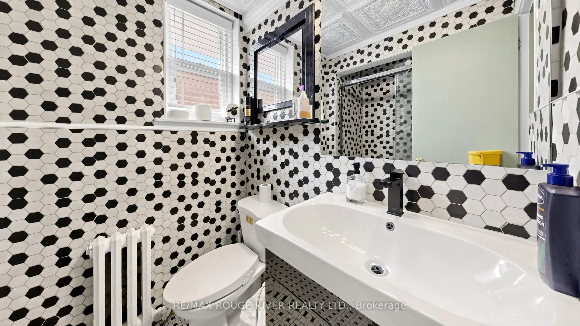 Photo 13 of 263 Oak Park Avenue, Toronto, Woodbine-Lumsden — HOMEH