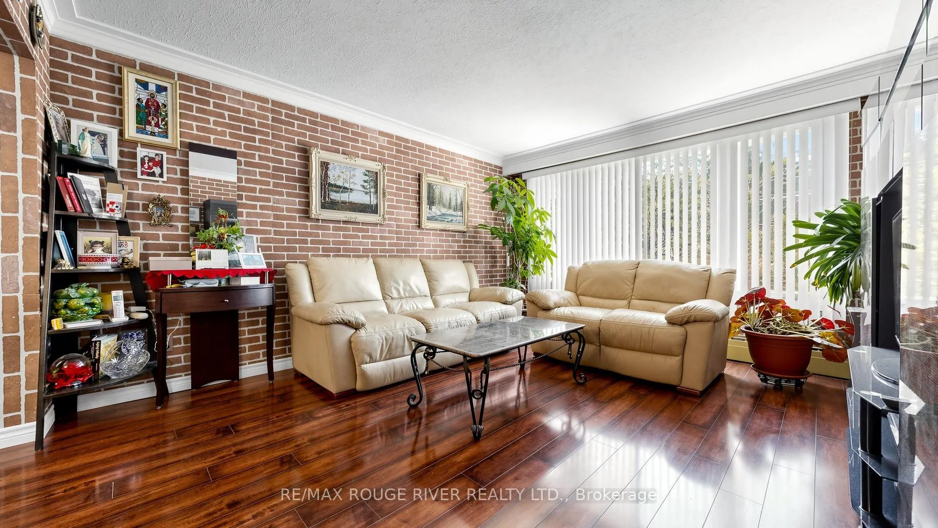Photo 15 of 263 Oak Park Avenue, Toronto, Woodbine-Lumsden — HOMEH