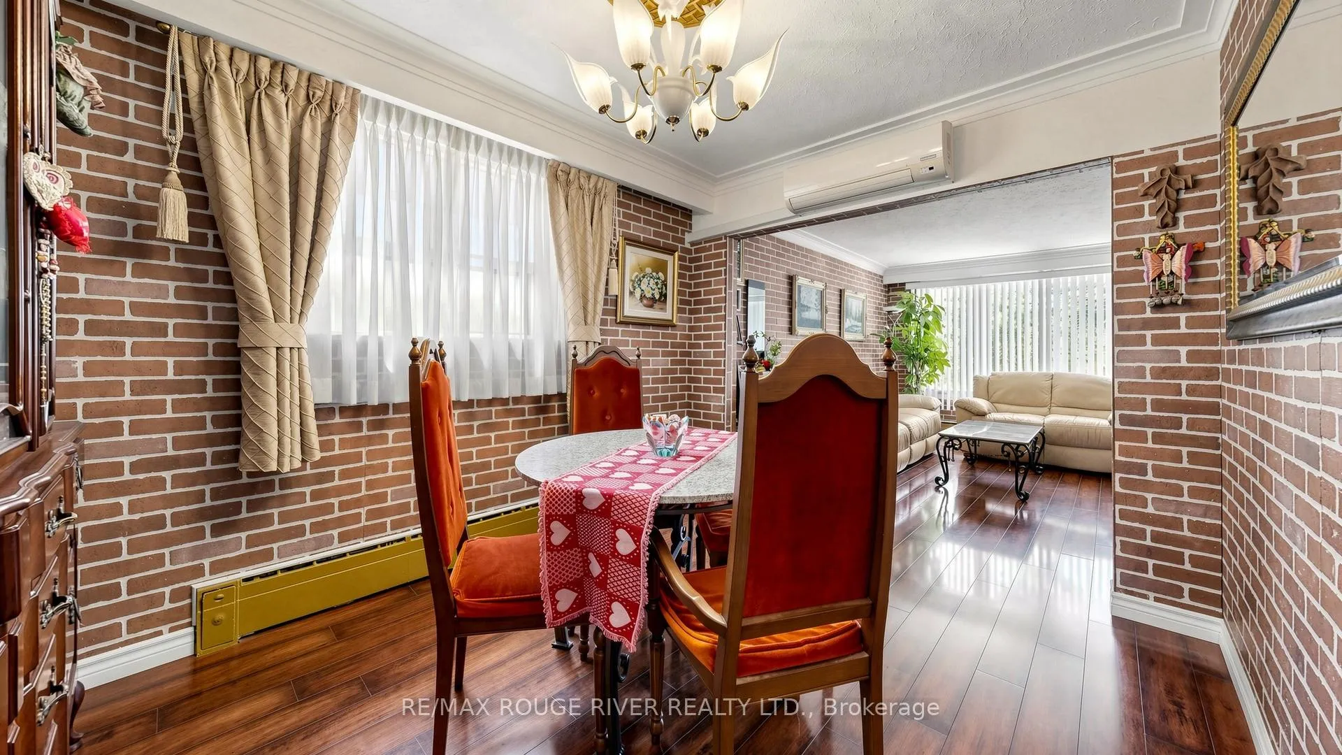 Photo 19 of 263 Oak Park Avenue, Toronto, Woodbine-Lumsden — HOMEH