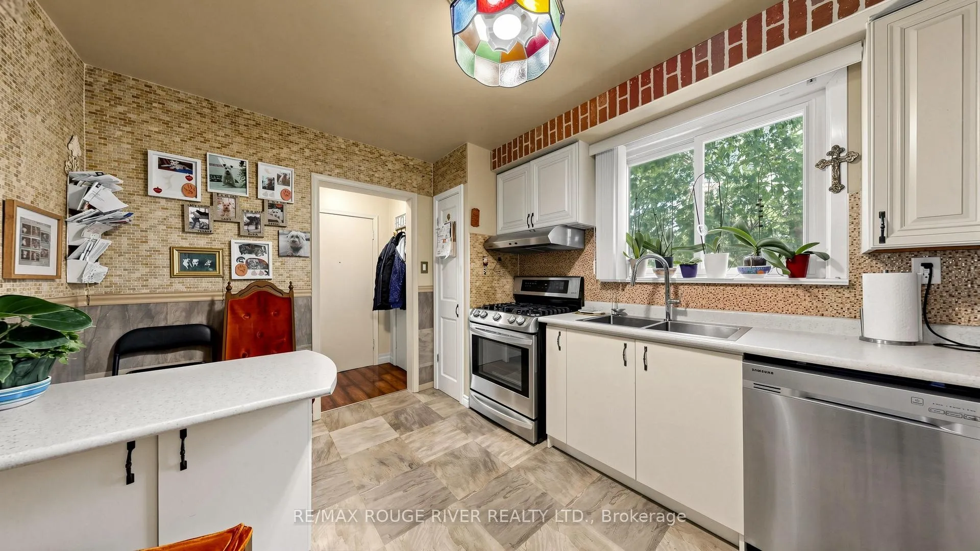 Photo 22 of 263 Oak Park Avenue, Toronto, Woodbine-Lumsden — HOMEH