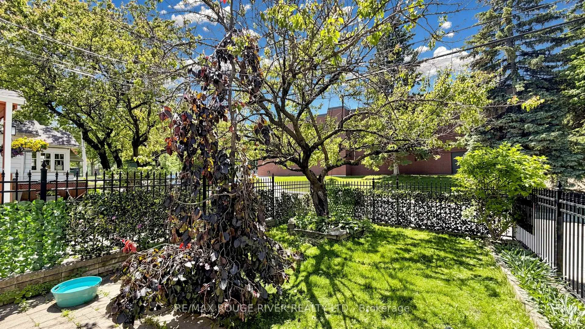 Photo 36 of 263 Oak Park Avenue, Toronto, Woodbine-Lumsden — HOMEH