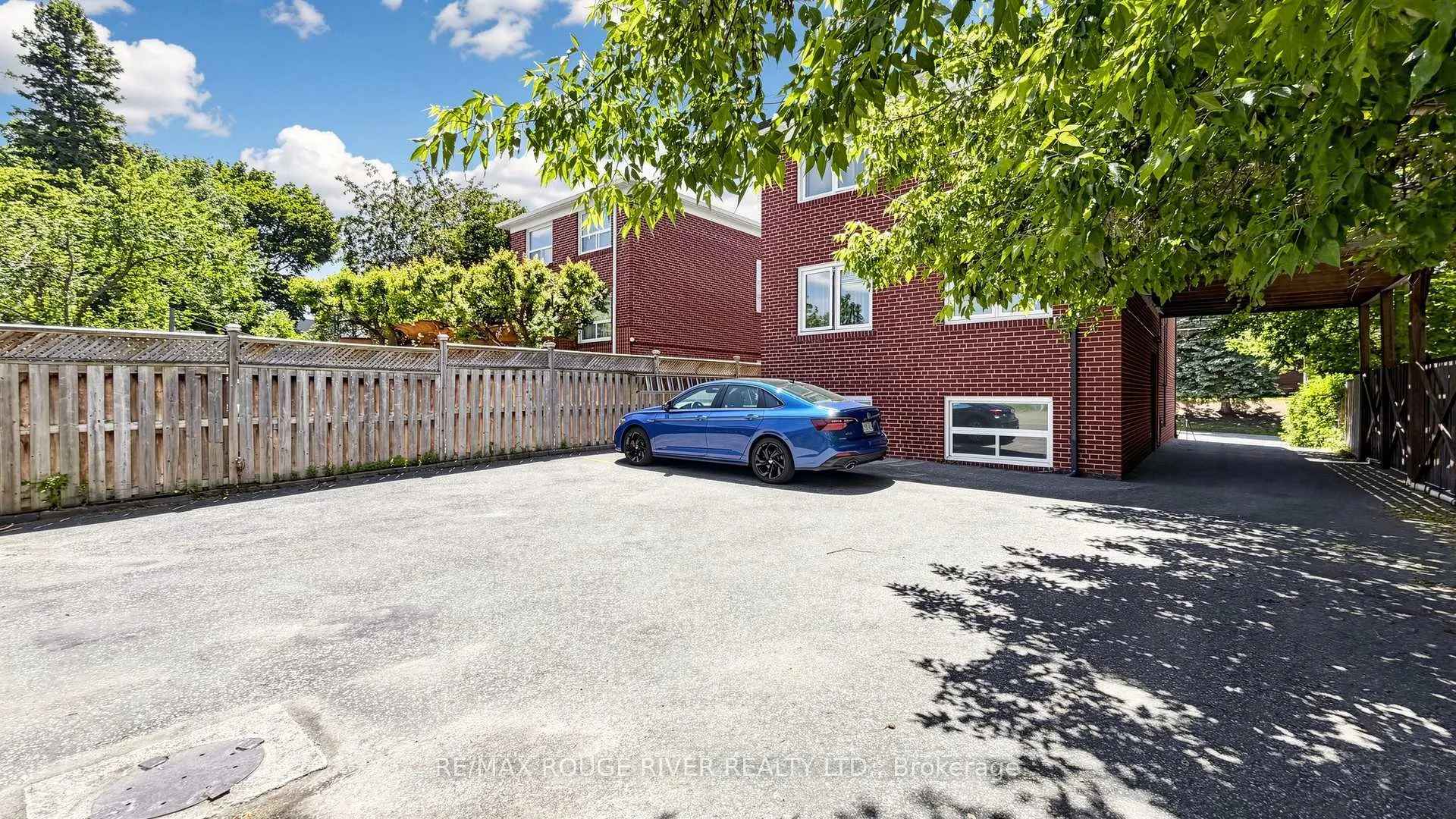 Photo 48 of 263 Oak Park Avenue, Toronto, Woodbine-Lumsden — HOMEH