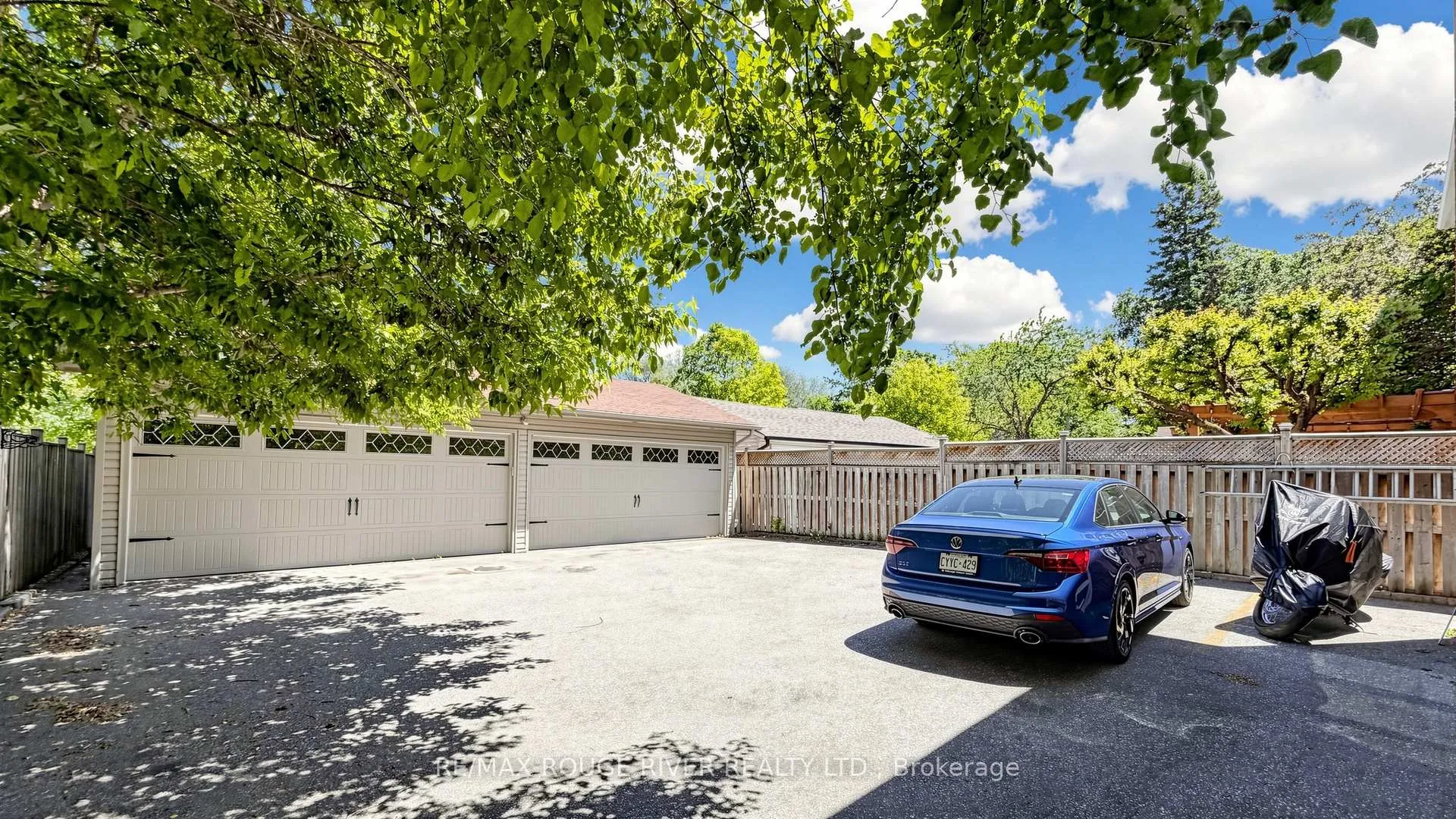 Photo 49 of 263 Oak Park Avenue, Toronto, Woodbine-Lumsden — HOMEH