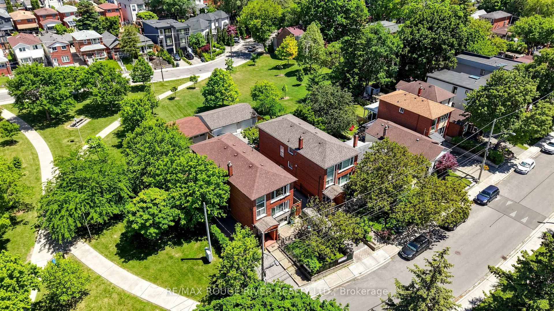 Photo 43 of 263 Oak Park Avenue, Toronto, Woodbine-Lumsden — HOMEH