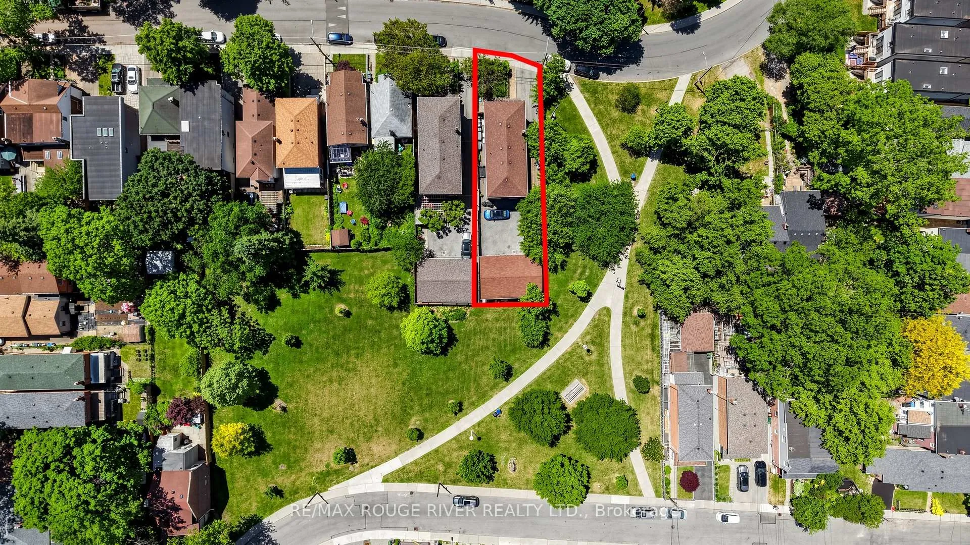 Photo 44 of 263 Oak Park Avenue, Toronto, Woodbine-Lumsden — HOMEH
