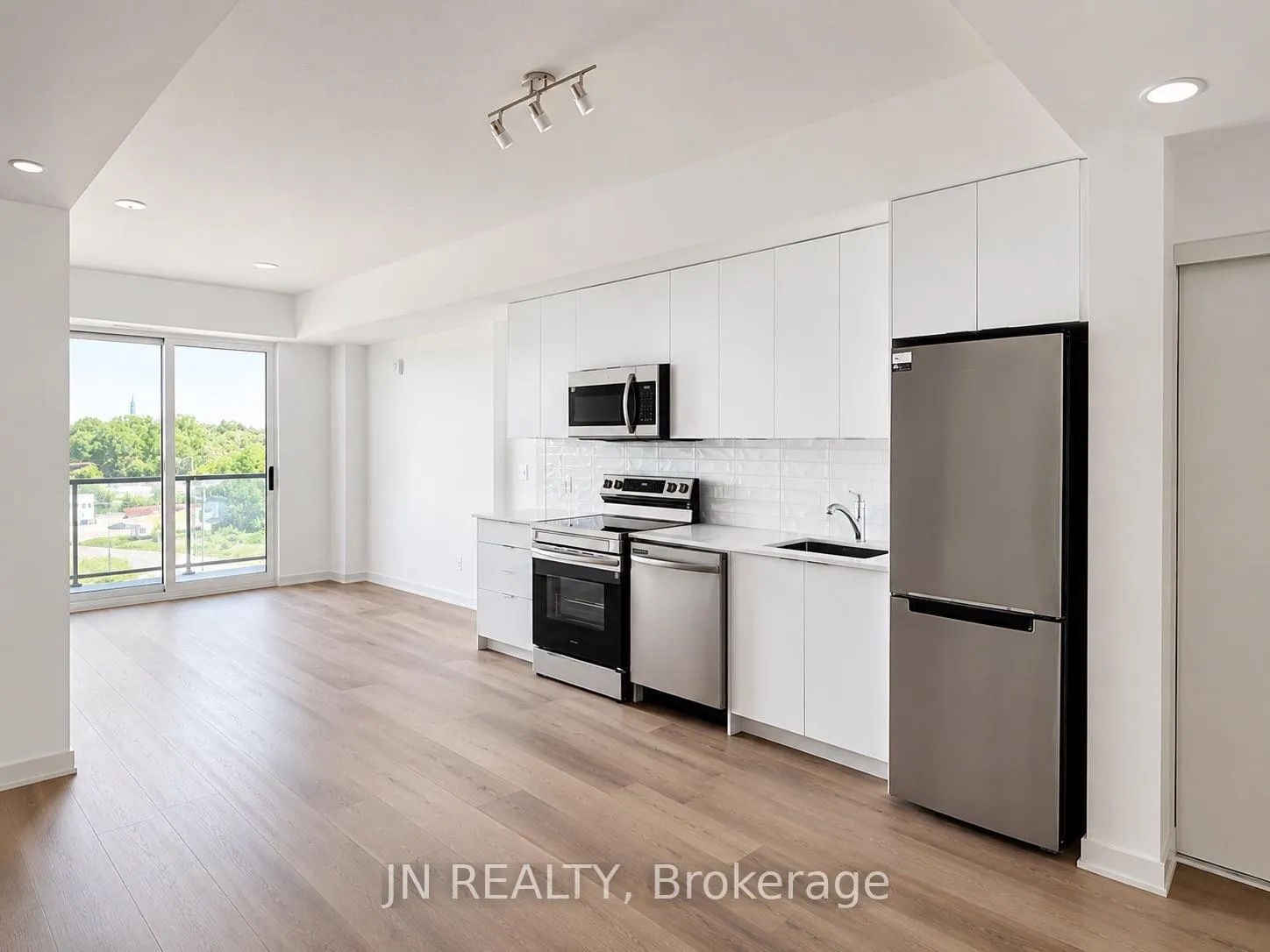 Front of Unit 605, 33 Erie Ave