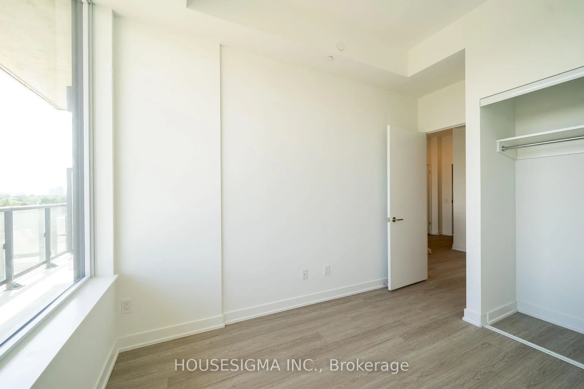 Photo 7 of Unit 623, 8188 Yonge Street, Vaughan, Uplands — HOMEH