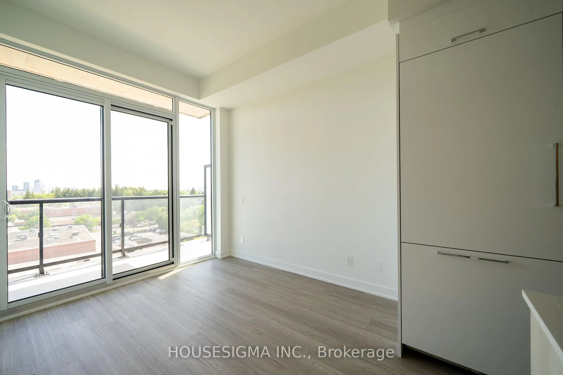 Photo 8 of Unit 623, 8188 Yonge Street, Vaughan, Uplands — HOMEH