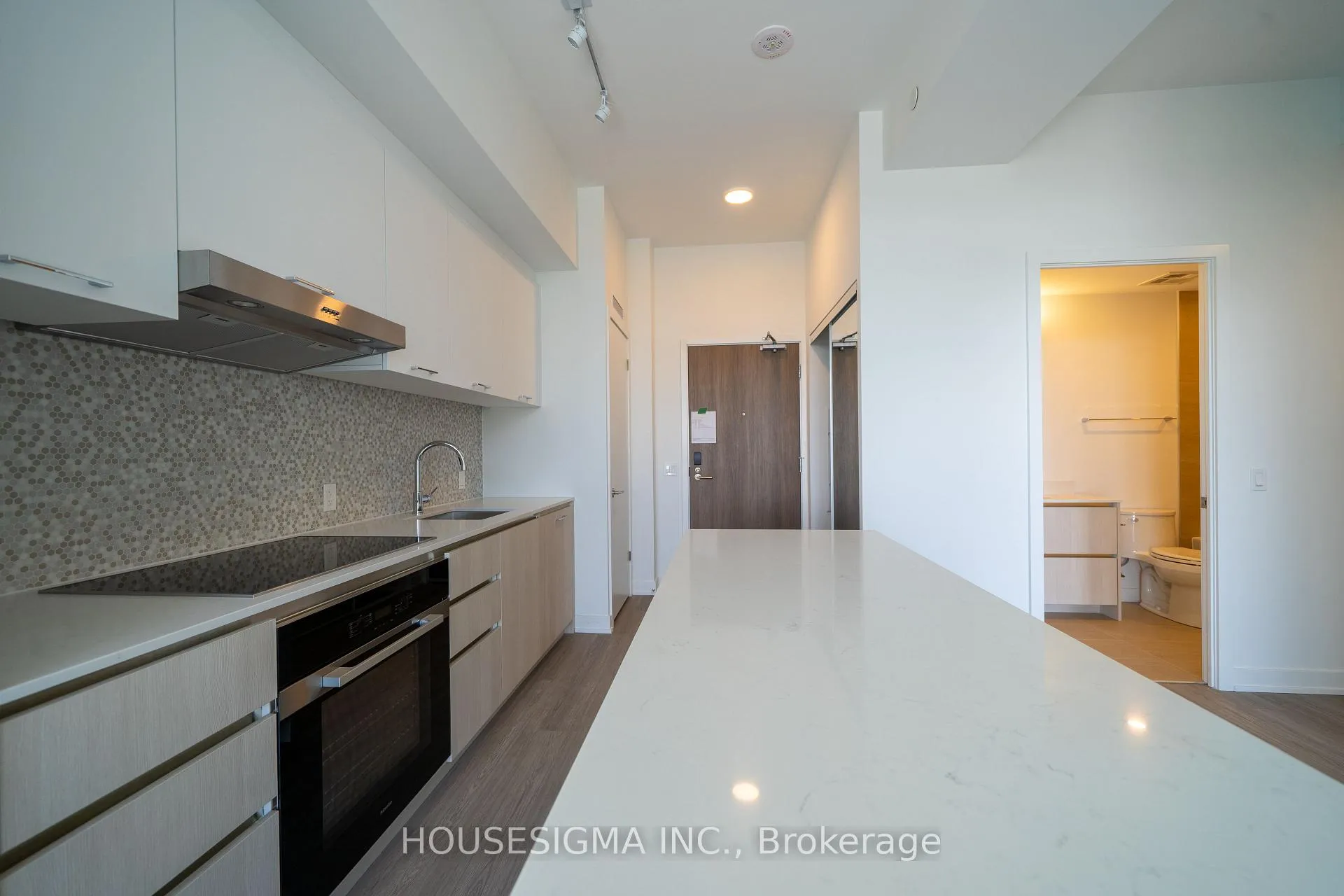 Photo 9 of Unit 623, 8188 Yonge Street, Vaughan, Uplands — HOMEH
