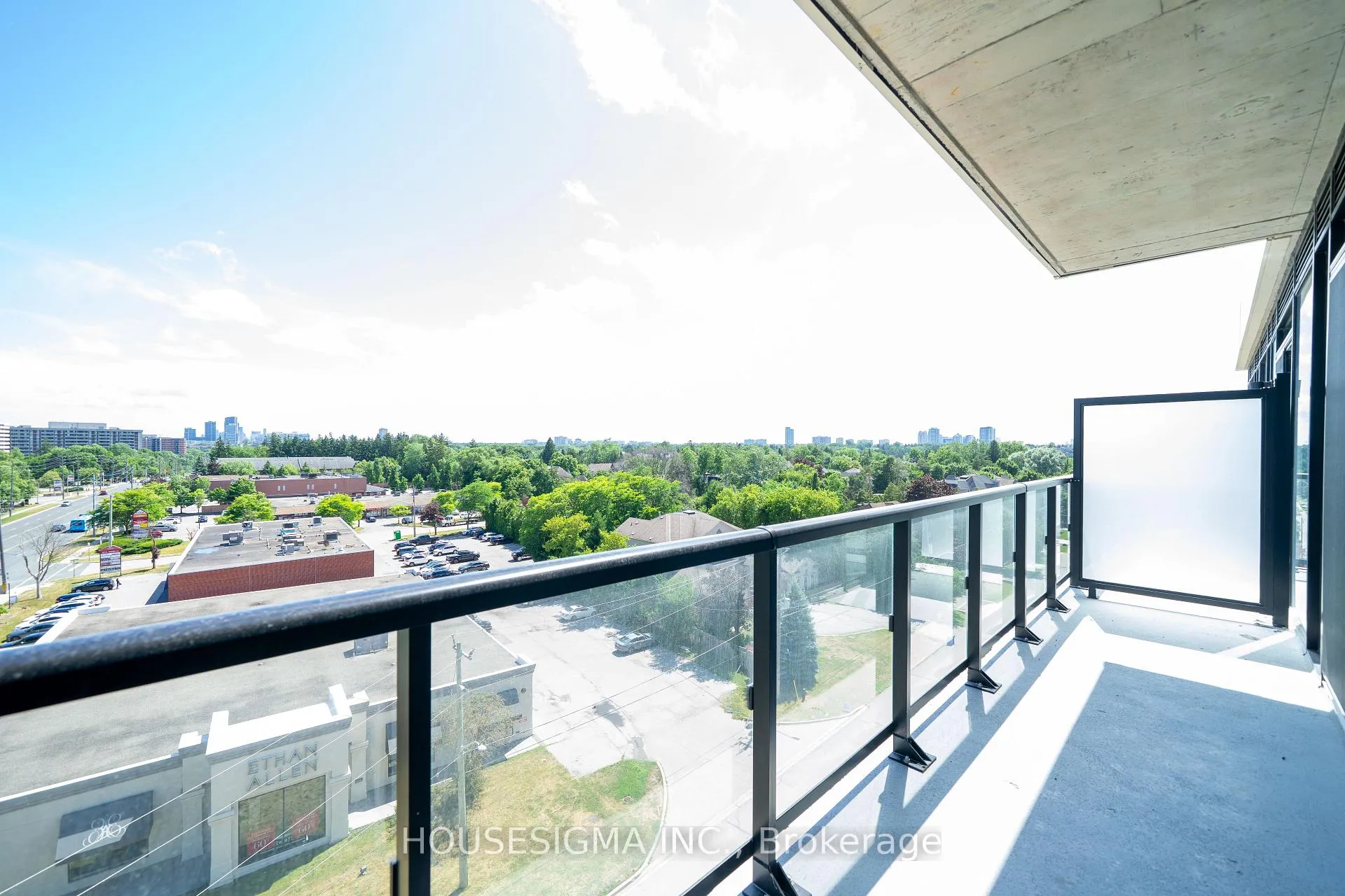 Photo 10 of Unit 623, 8188 Yonge Street, Vaughan, Uplands — HOMEH