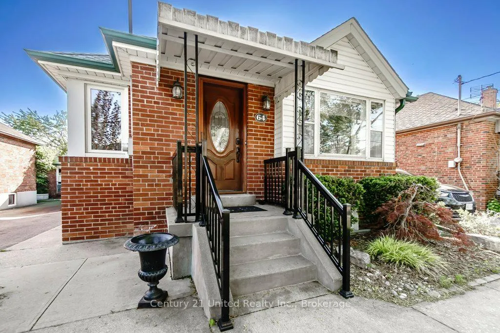 Photo 3 of 64 Renown Road, Etobicoke, Islington-City Centre West — HOMEH