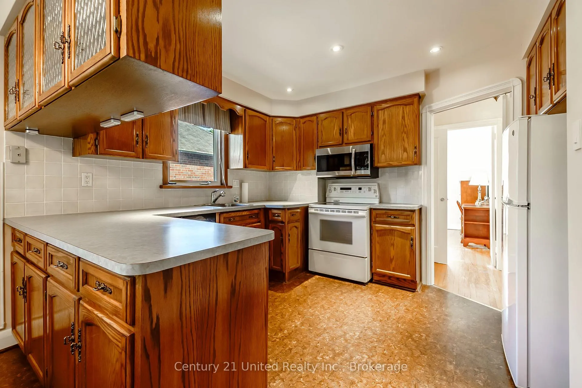 Photo 8 of 64 Renown Road, Etobicoke, Islington-City Centre West — HOMEH