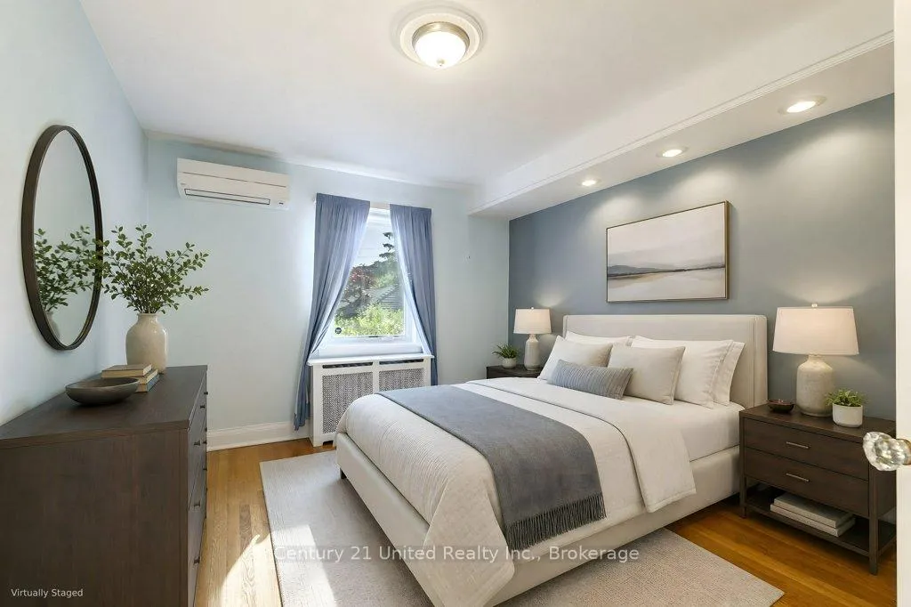 Photo 12 of 64 Renown Road, Etobicoke, Islington-City Centre West — HOMEH