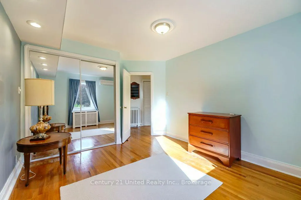 Photo 14 of 64 Renown Road, Etobicoke, Islington-City Centre West — HOMEH