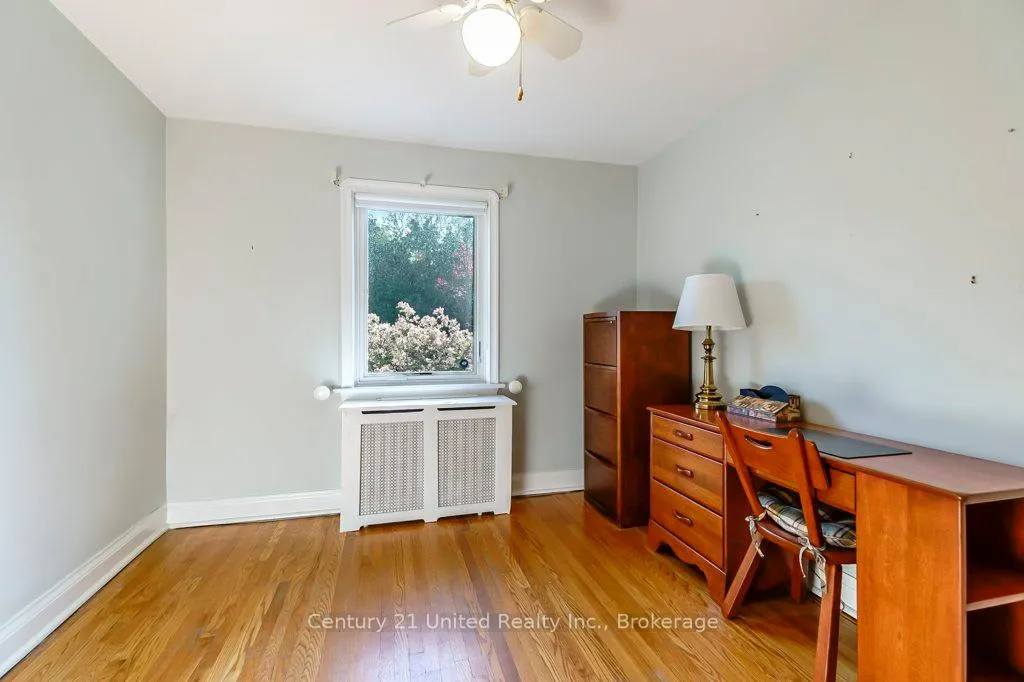 Photo 16 of 64 Renown Road, Etobicoke, Islington-City Centre West — HOMEH