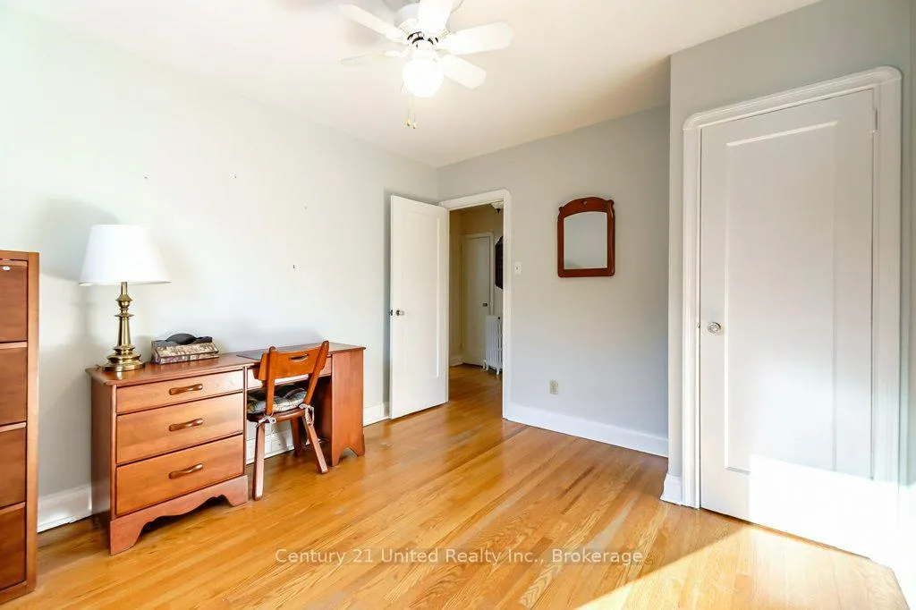 Photo 17 of 64 Renown Road, Etobicoke, Islington-City Centre West — HOMEH