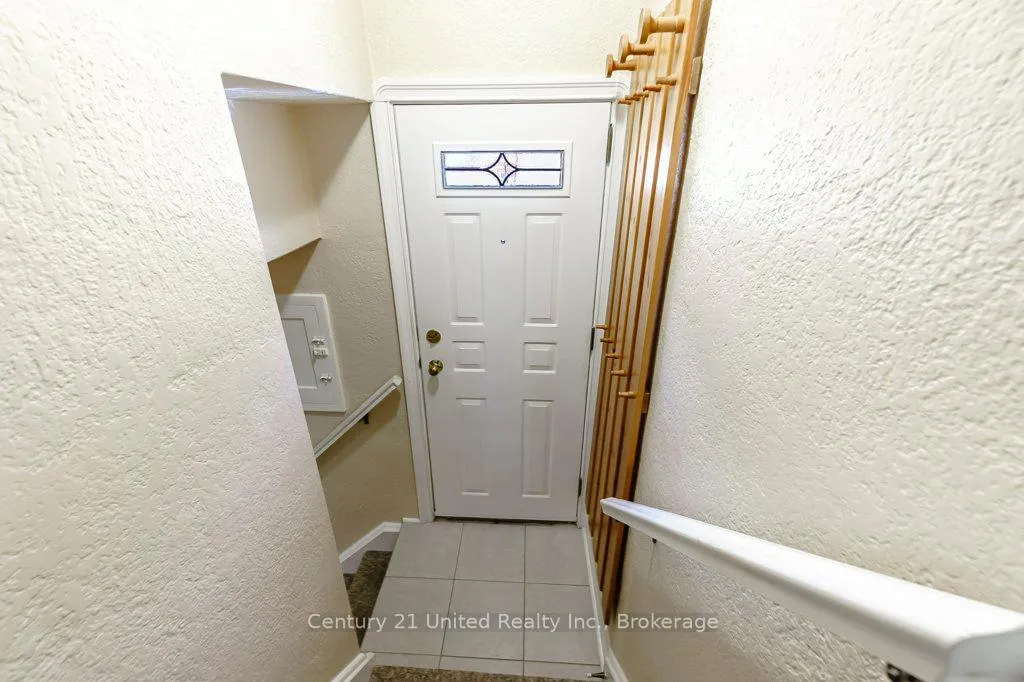 Photo 19 of 64 Renown Road, Etobicoke, Islington-City Centre West — HOMEH