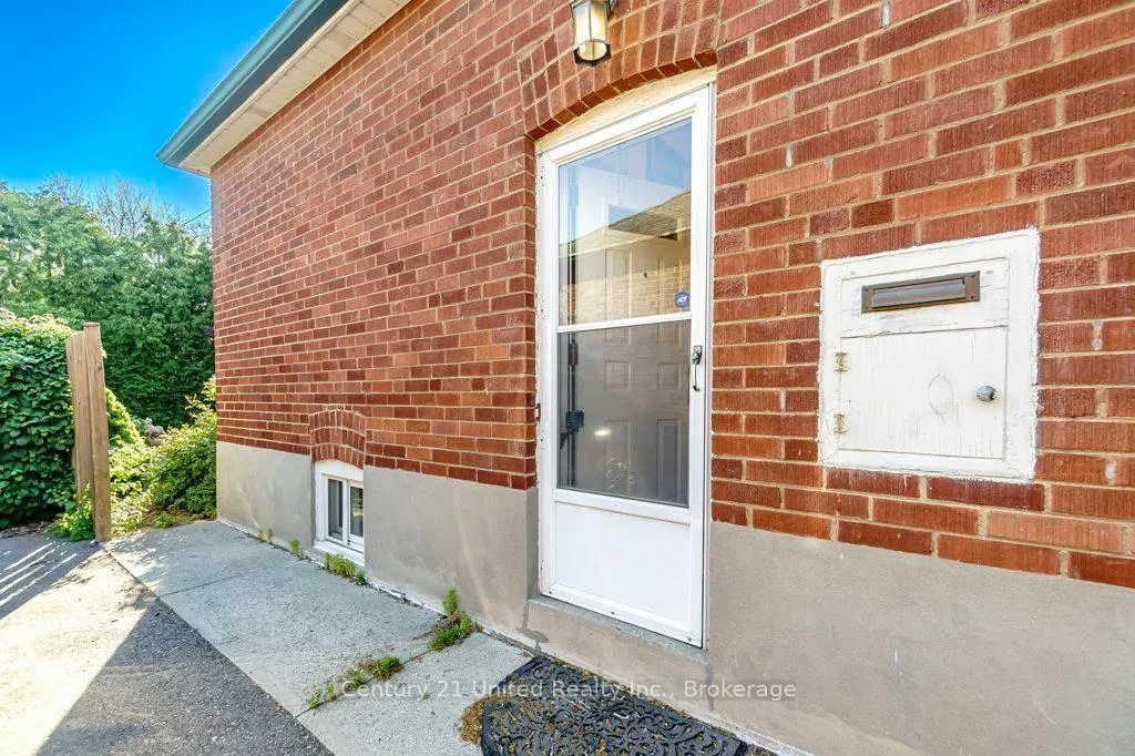 Photo 24 of 64 Renown Road, Etobicoke, Islington-City Centre West — HOMEH