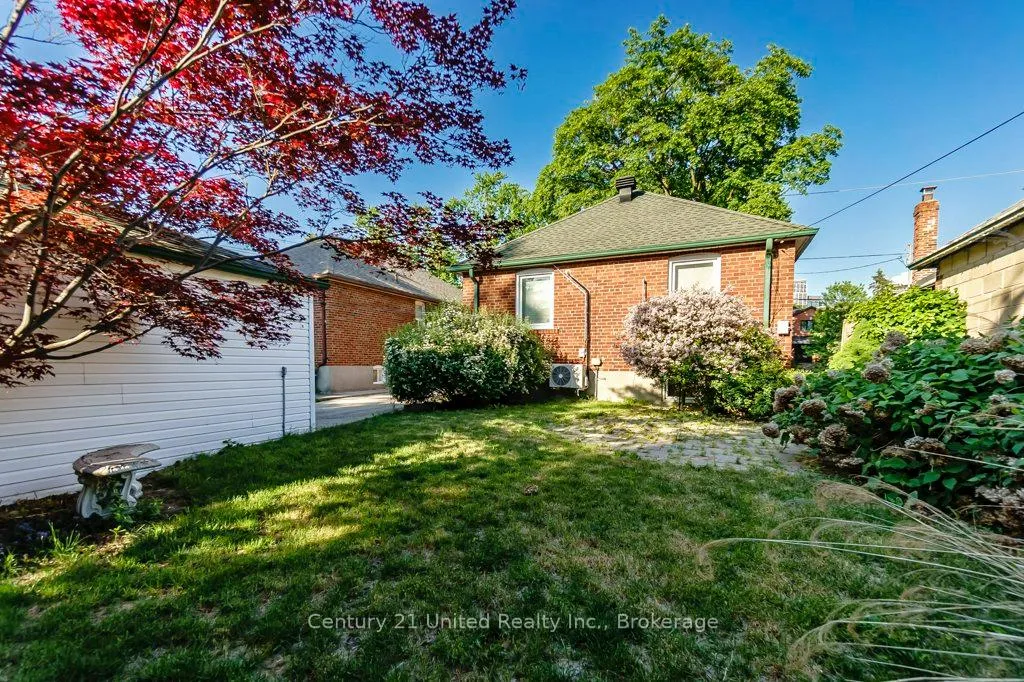 Photo 26 of 64 Renown Road, Etobicoke, Islington-City Centre West — HOMEH