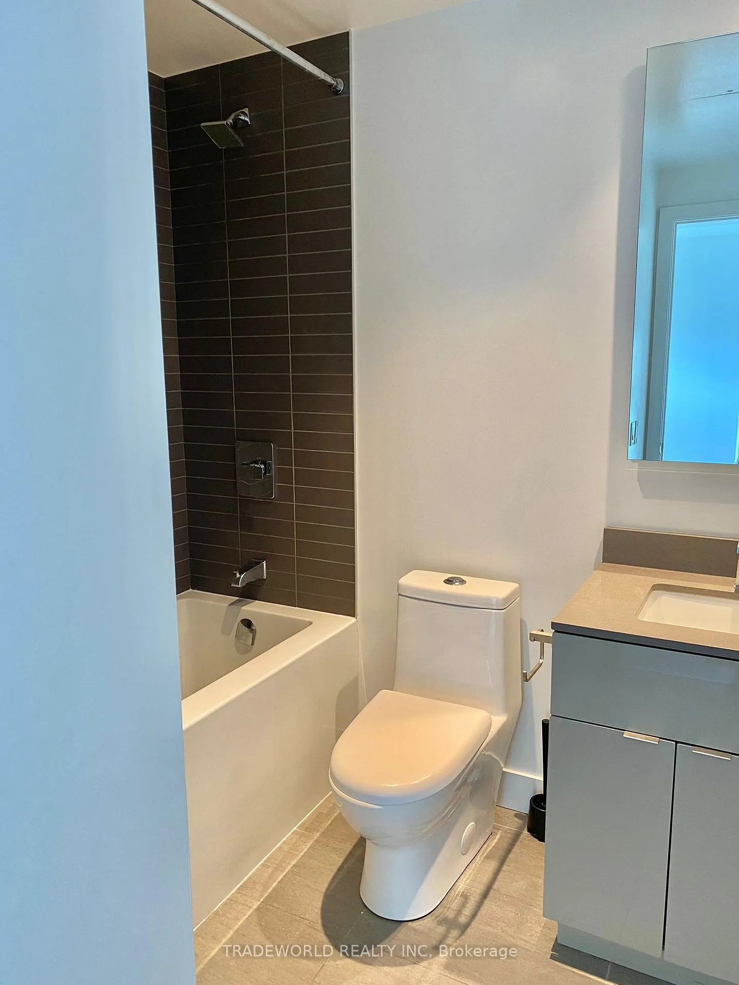 Photo 9 of Unit 2905, 7 Grenville Street, Toronto, Bay Street Corridor — HOMEH