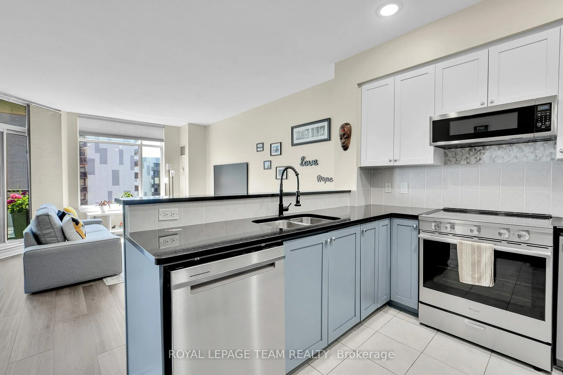 Photo 17 of Unit 1905, 570 Laurier Avenue W, Ottawa, Ottawa Centre — HOMEH