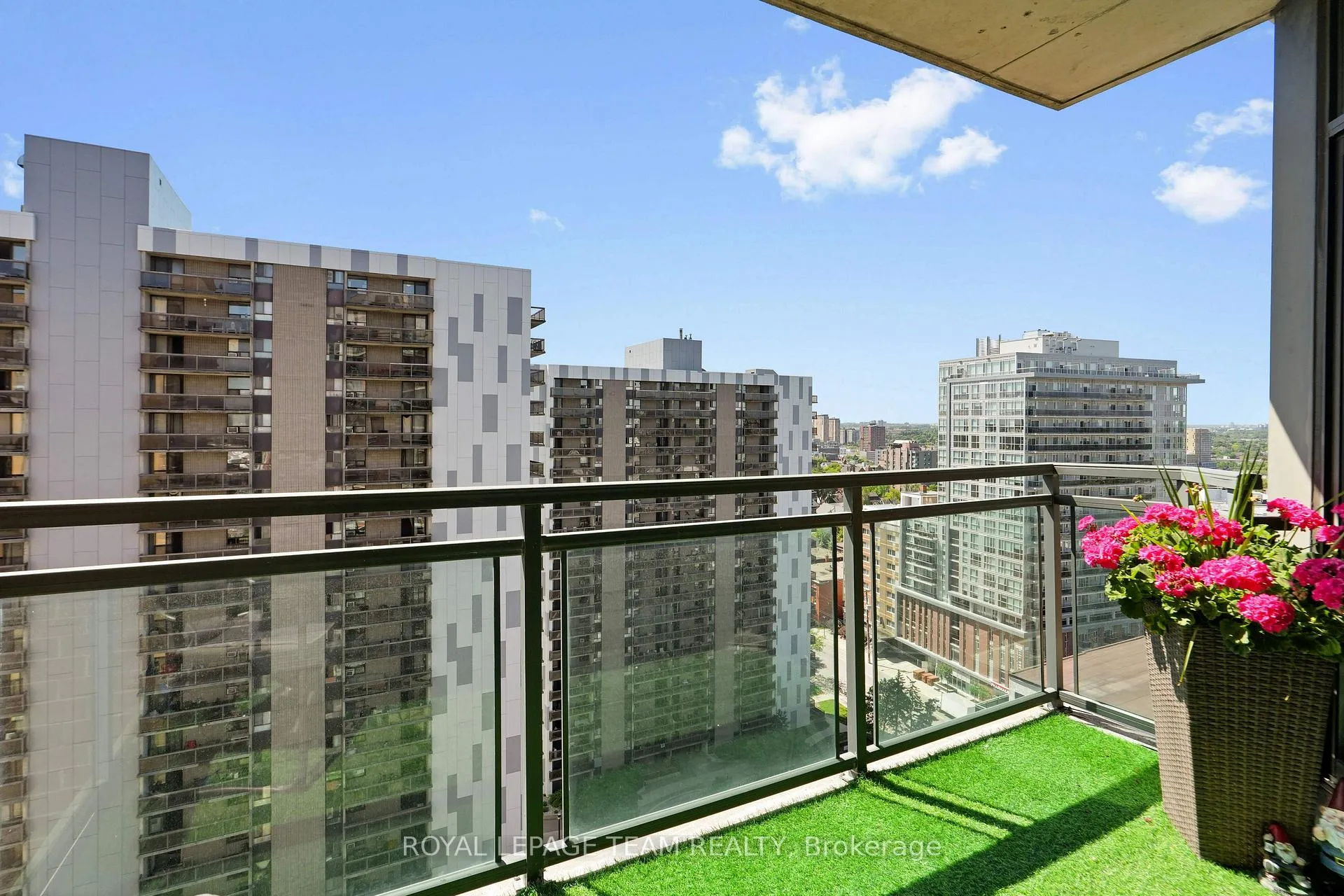 Photo 32 of Unit 1905, 570 Laurier Avenue W, Ottawa, Ottawa Centre — HOMEH