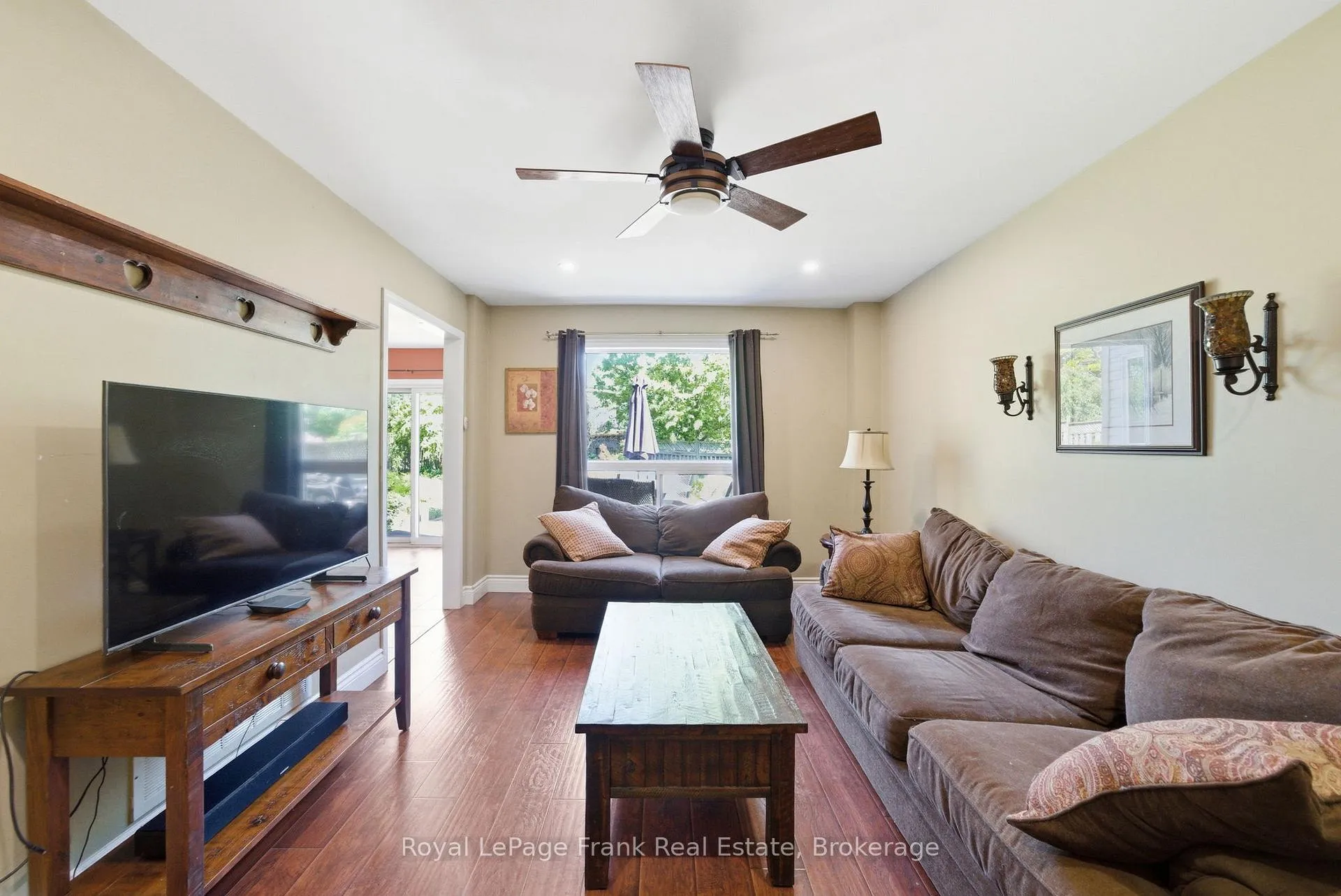 Photo 17 of 98 Rustwood Street, Clarington, Bowmanville — HOMEH