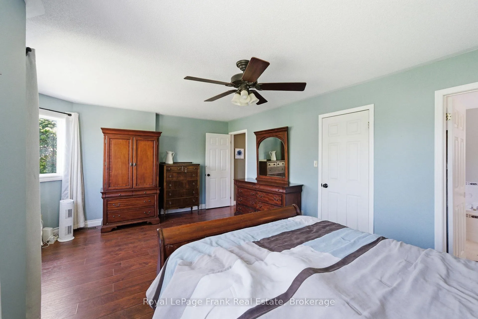 Photo 22 of 98 Rustwood Street, Clarington, Bowmanville — HOMEH