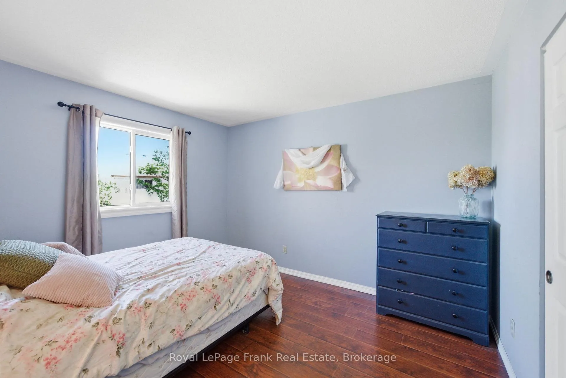 Photo 24 of 98 Rustwood Street, Clarington, Bowmanville — HOMEH
