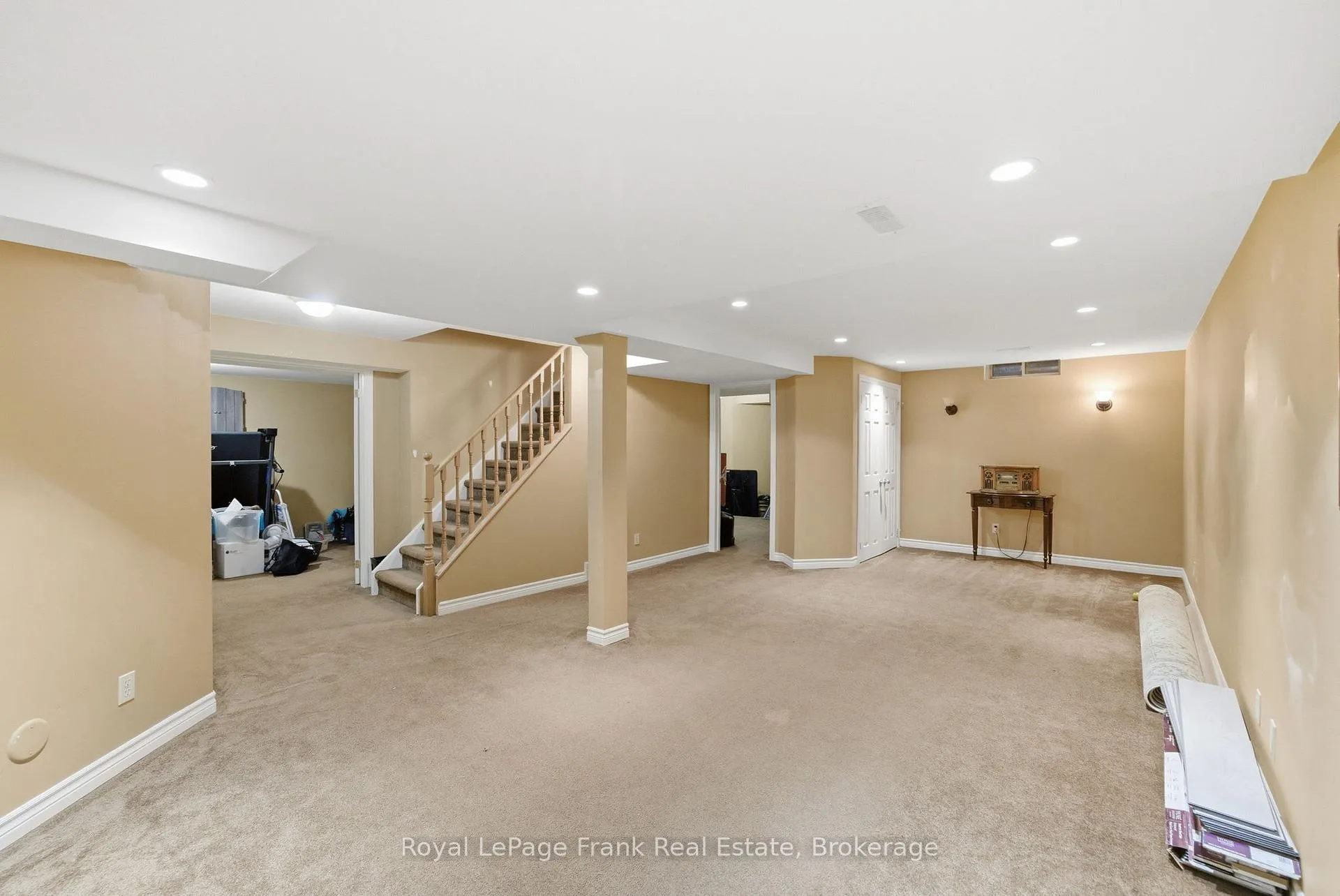 Photo 33 of 98 Rustwood Street, Clarington, Bowmanville — HOMEH