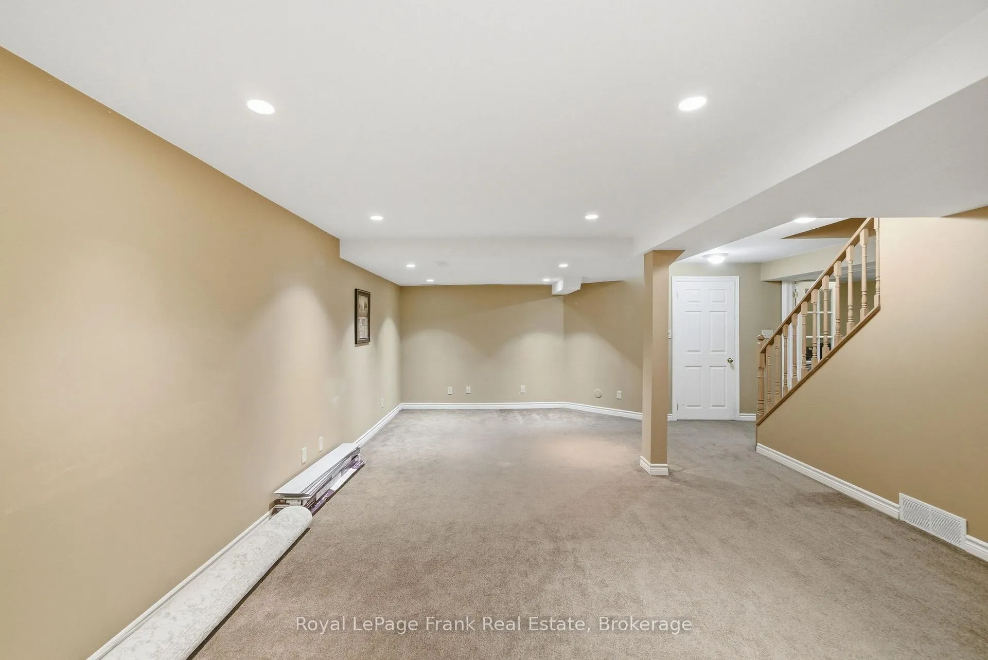 Photo 35 of 98 Rustwood Street, Clarington, Bowmanville — HOMEH