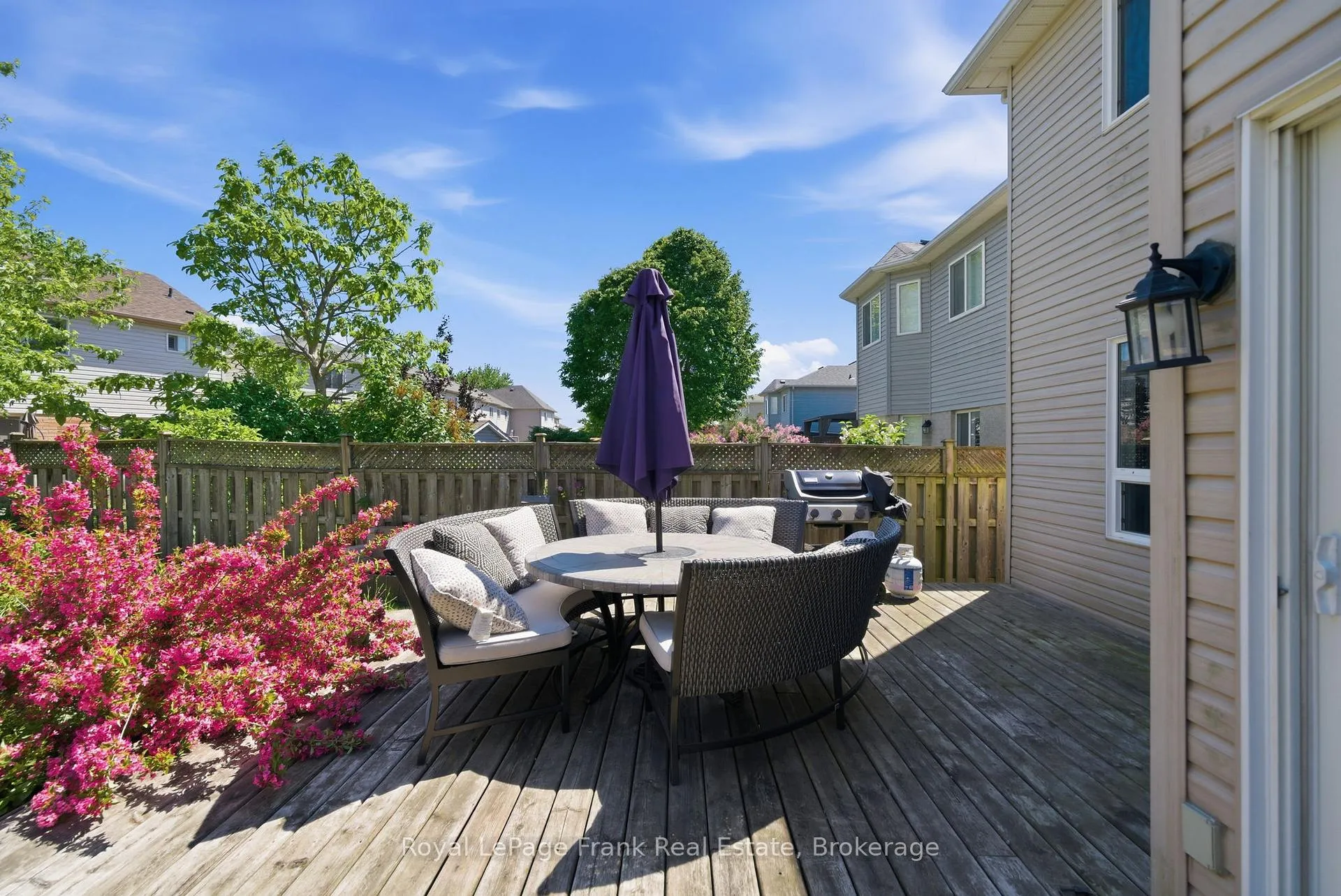 Photo 39 of 98 Rustwood Street, Clarington, Bowmanville — HOMEH