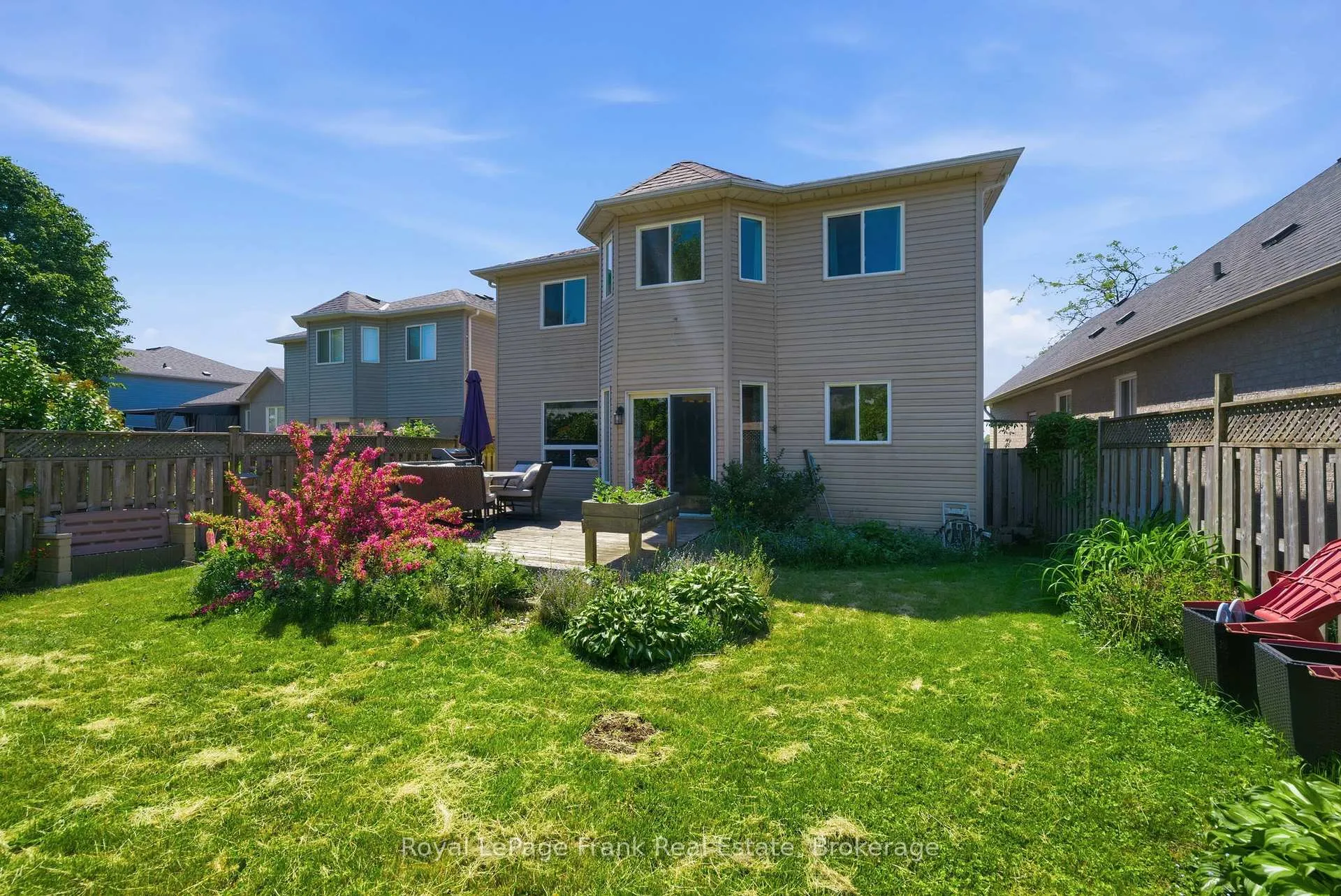 Photo 43 of 98 Rustwood Street, Clarington, Bowmanville — HOMEH