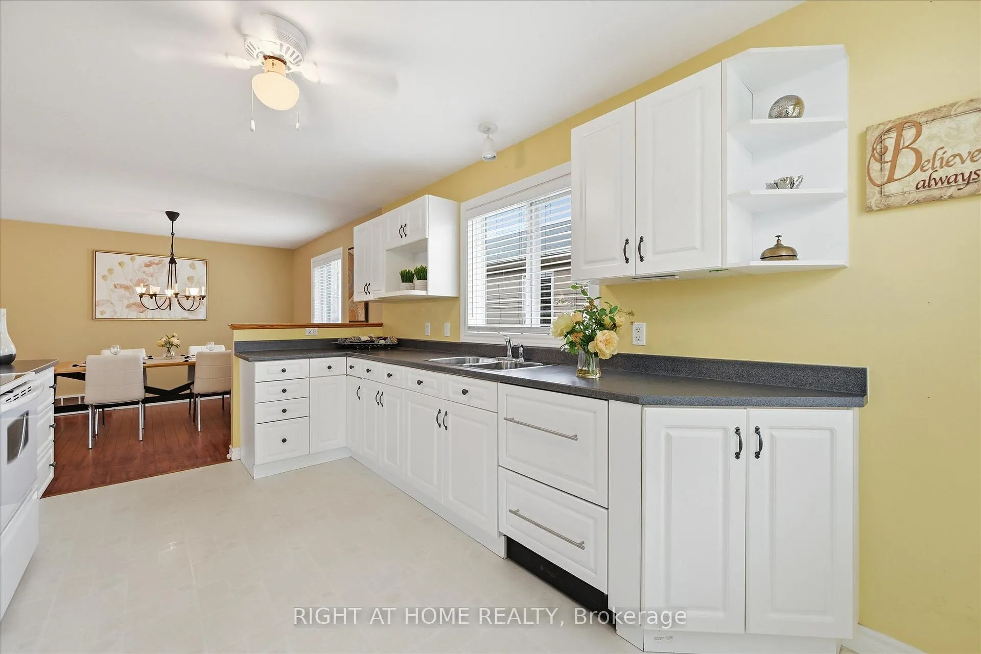 Photo 10 of 111 Gracehill Crescent, Hamilton, Freelton — HOMEH