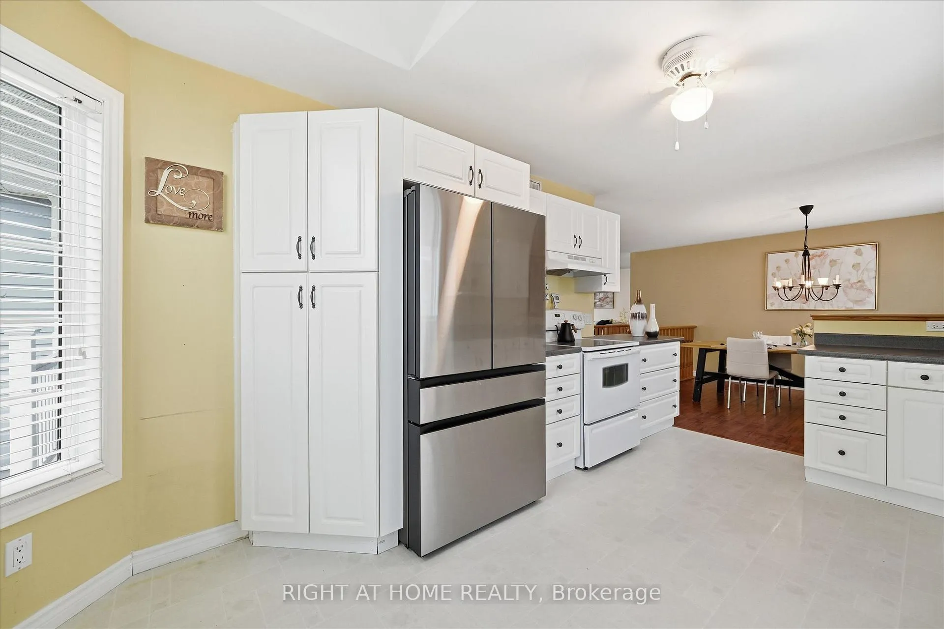 Photo 11 of 111 Gracehill Crescent, Hamilton, Freelton — HOMEH
