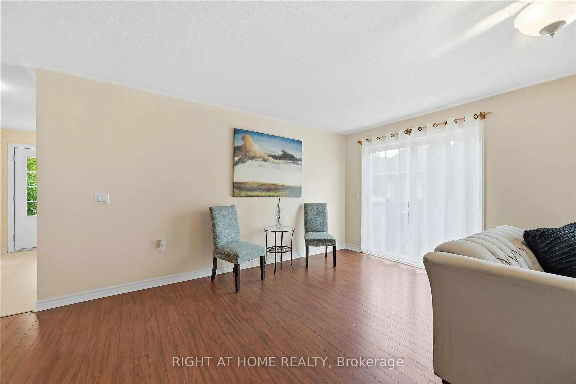 Photo 12 of 111 Gracehill Crescent, Hamilton, Freelton — HOMEH