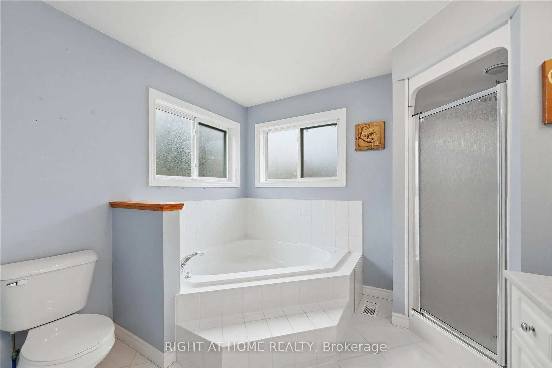 Photo 22 of 111 Gracehill Crescent, Hamilton, Freelton — HOMEH