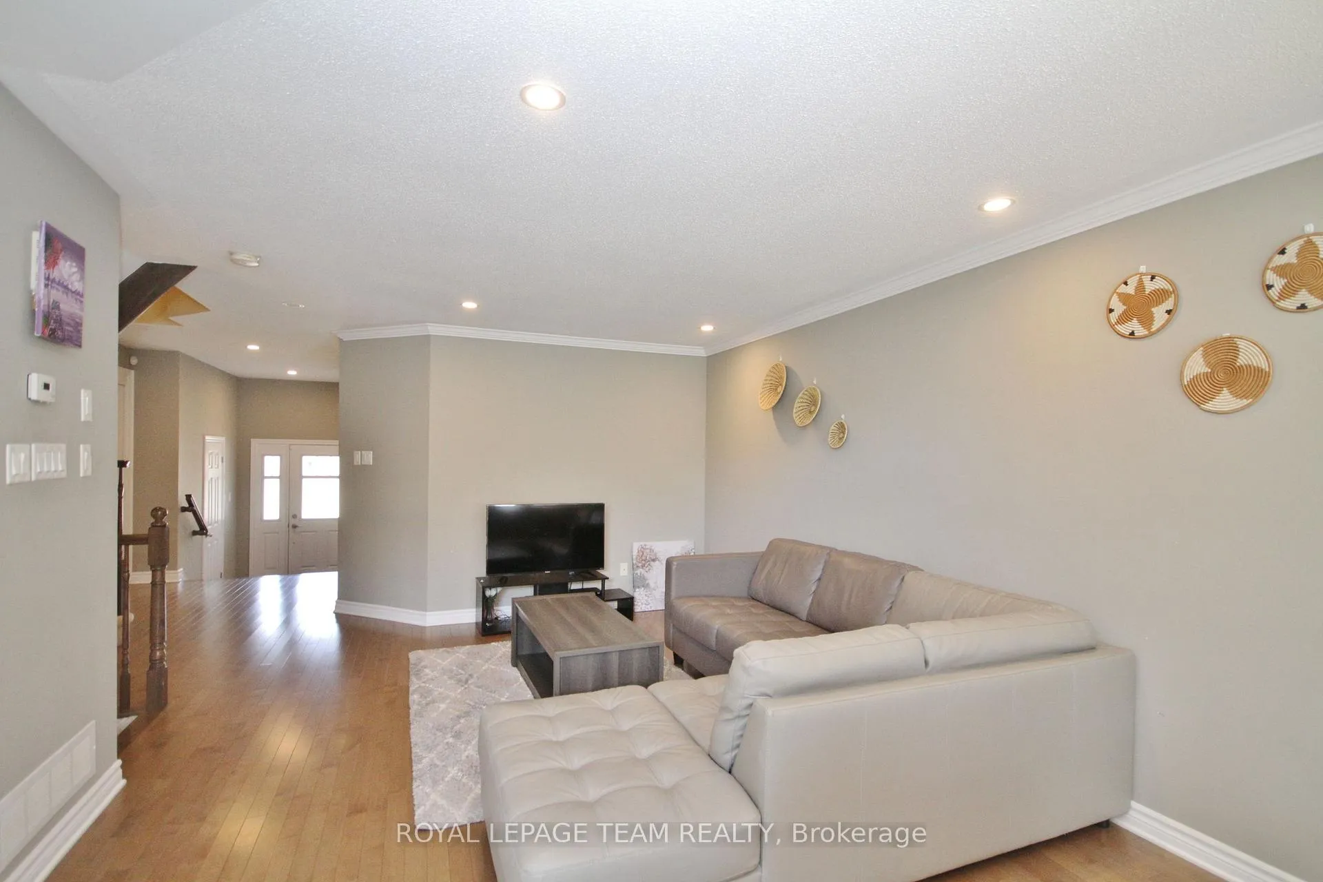 Photo 6 of 302 Tourmaline Crescent, Ottawa, Barrhaven - Strandherd — HOMEH